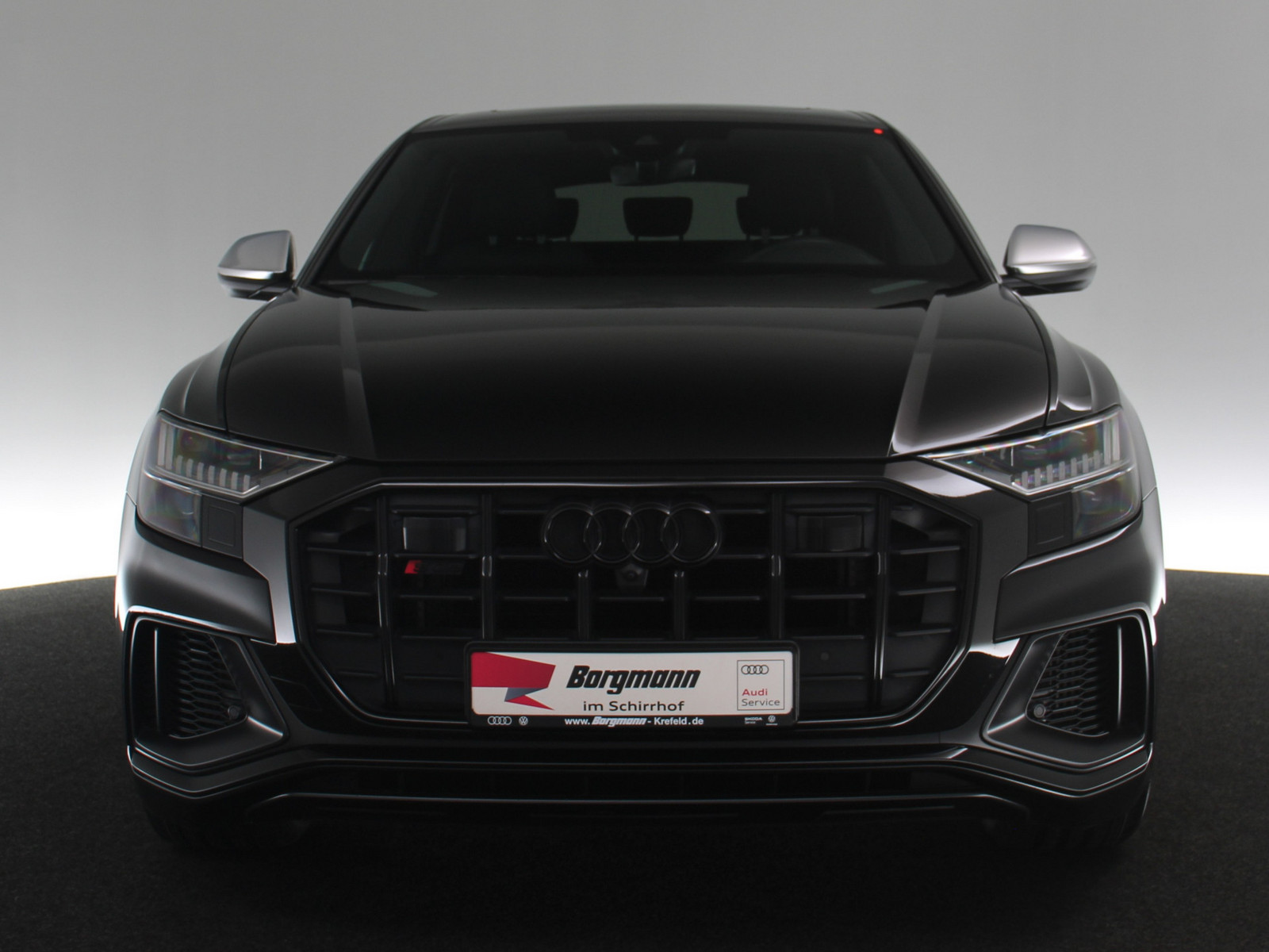 AUDI SQ8 4.0 TFSI quattro AUDI SQ8 4.0 TFSI quattro
