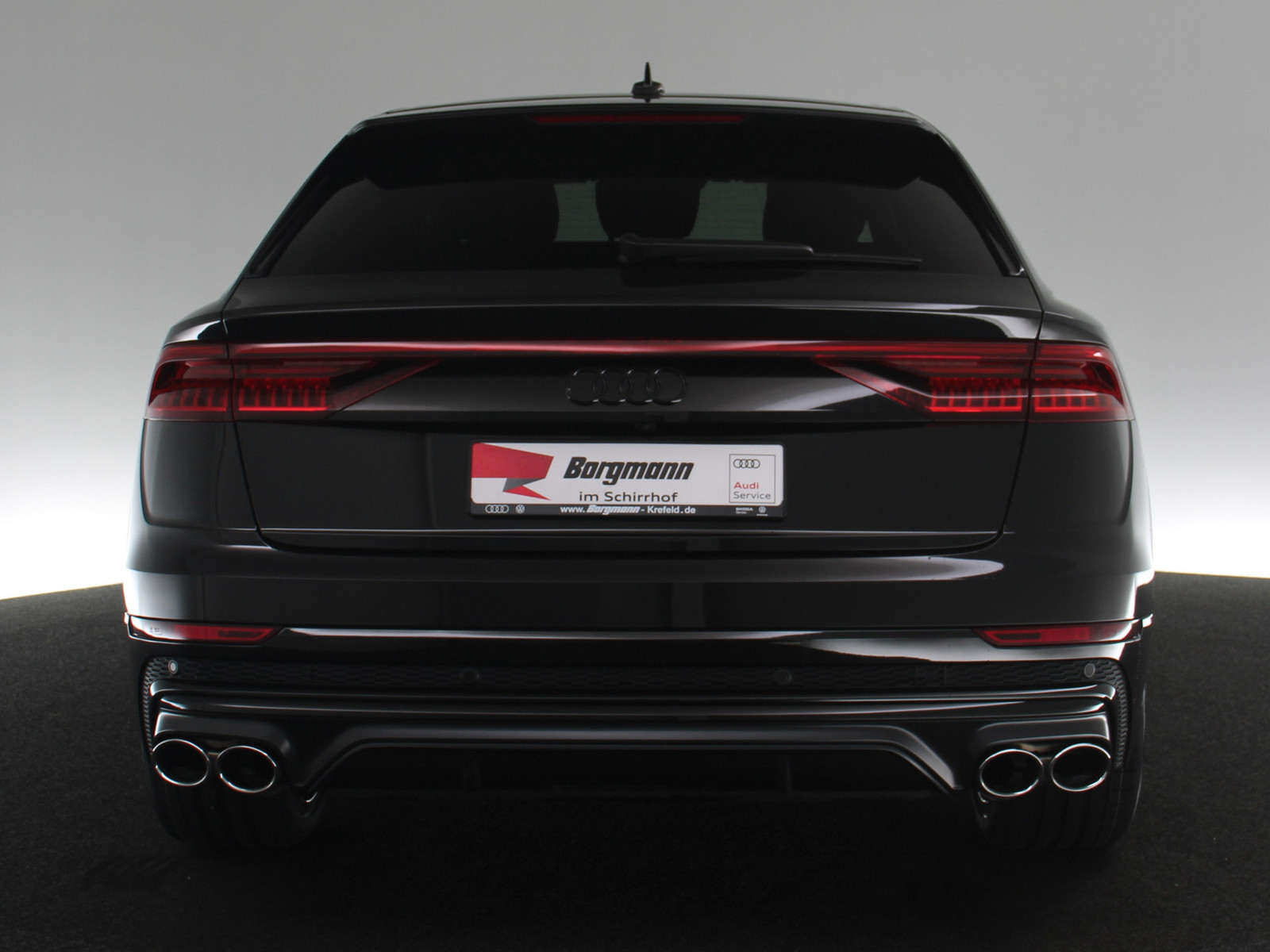 AUDI SQ8 4.0 TFSI quattro AUDI SQ8 4.0 TFSI quattro