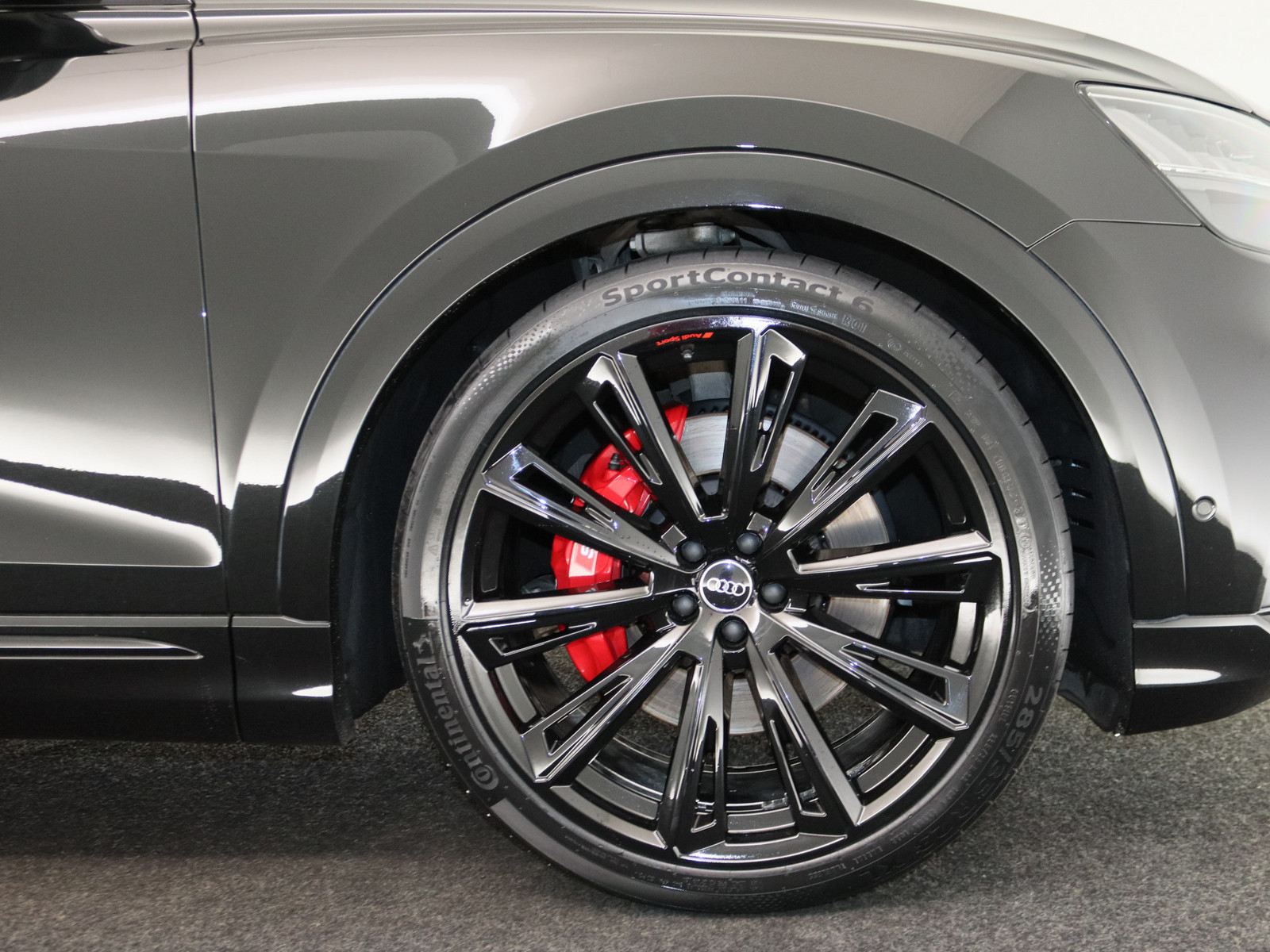 AUDI SQ8 4.0 TFSI quattro AUDI SQ8 4.0 TFSI quattro