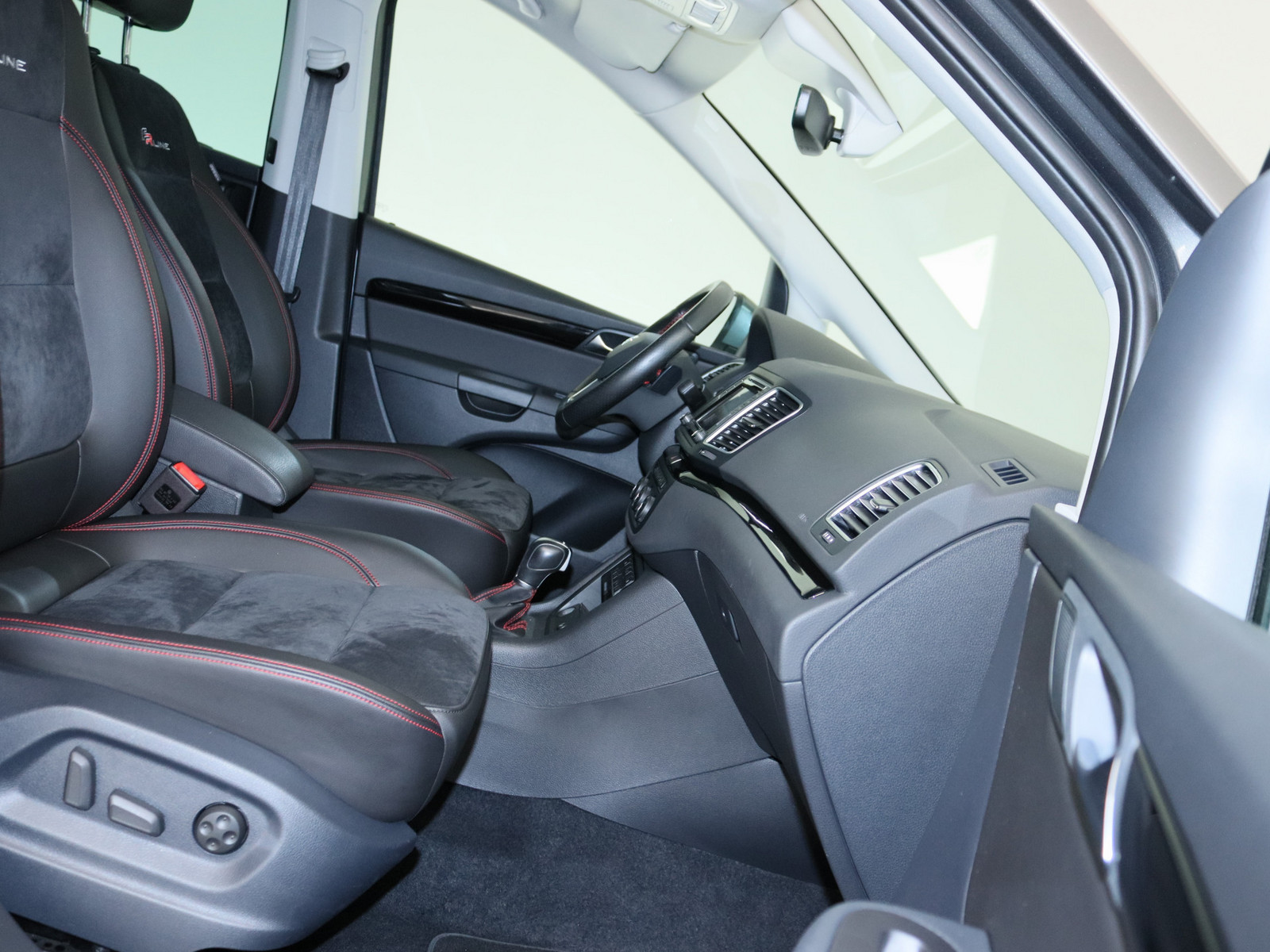 SEAT Alhambra 1.4 TSI FR-Line SEAT Alhambra 1.4 TSI FR-Line