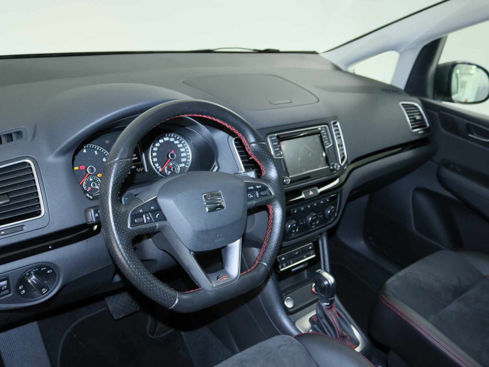 SEAT Alhambra 1.4 TSI FR-Line SEAT Alhambra 1.4 TSI FR-Line