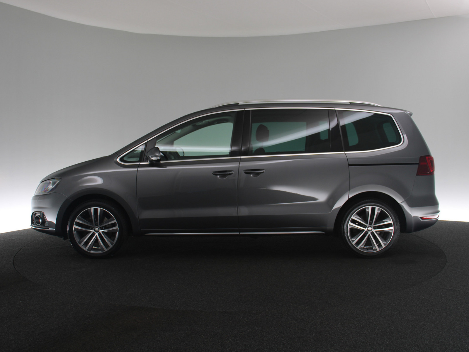 SEAT Alhambra 1.4 TSI FR-Line SEAT Alhambra 1.4 TSI FR-Line