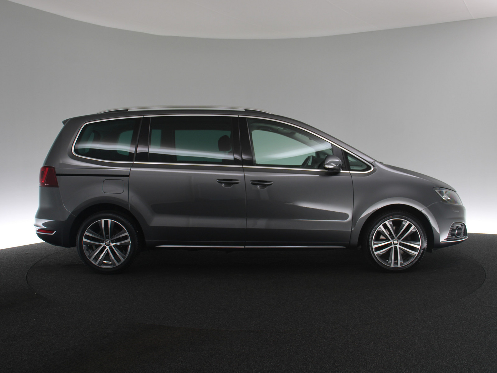 SEAT Alhambra 1.4 TSI FR-Line SEAT Alhambra 1.4 TSI FR-Line