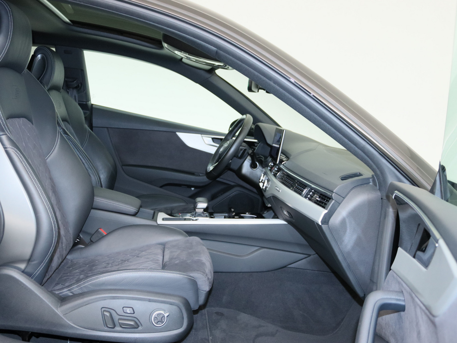 AUDI A5 Coupe 45 TFSI quattro S line AUDI A5 Coupe 45 TFSI quattro S line