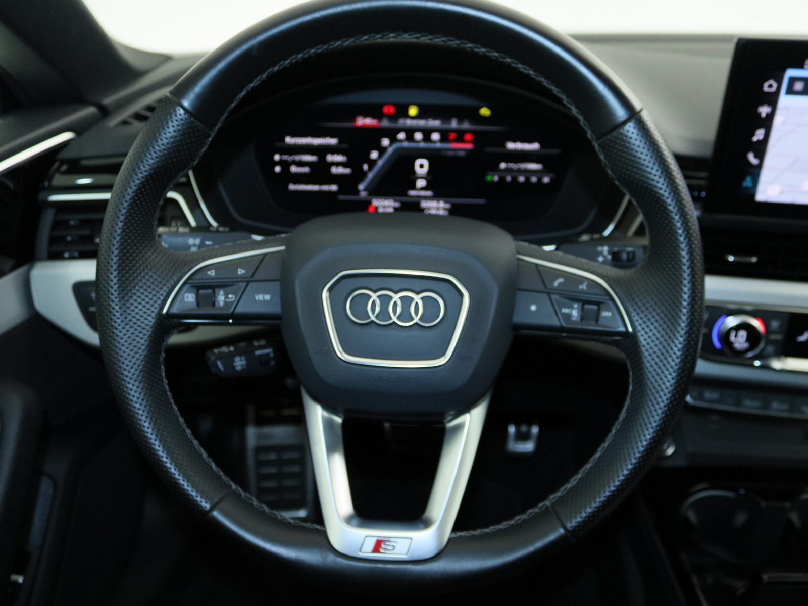 AUDI A5 Coupe 45 TFSI quattro S line AUDI A5 Coupe 45 TFSI quattro S line