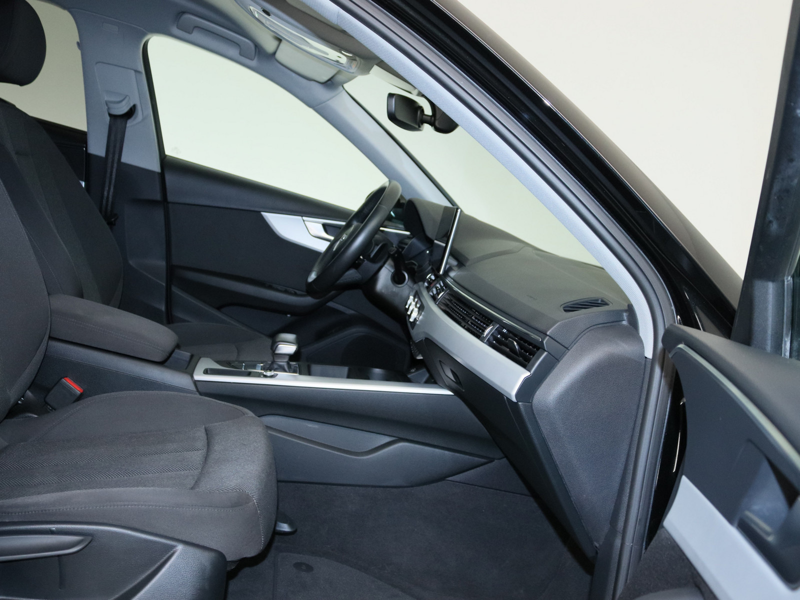 AUDI A4 Avant 35 TFSI basis AUDI A4 Avant 35 TFSI basis