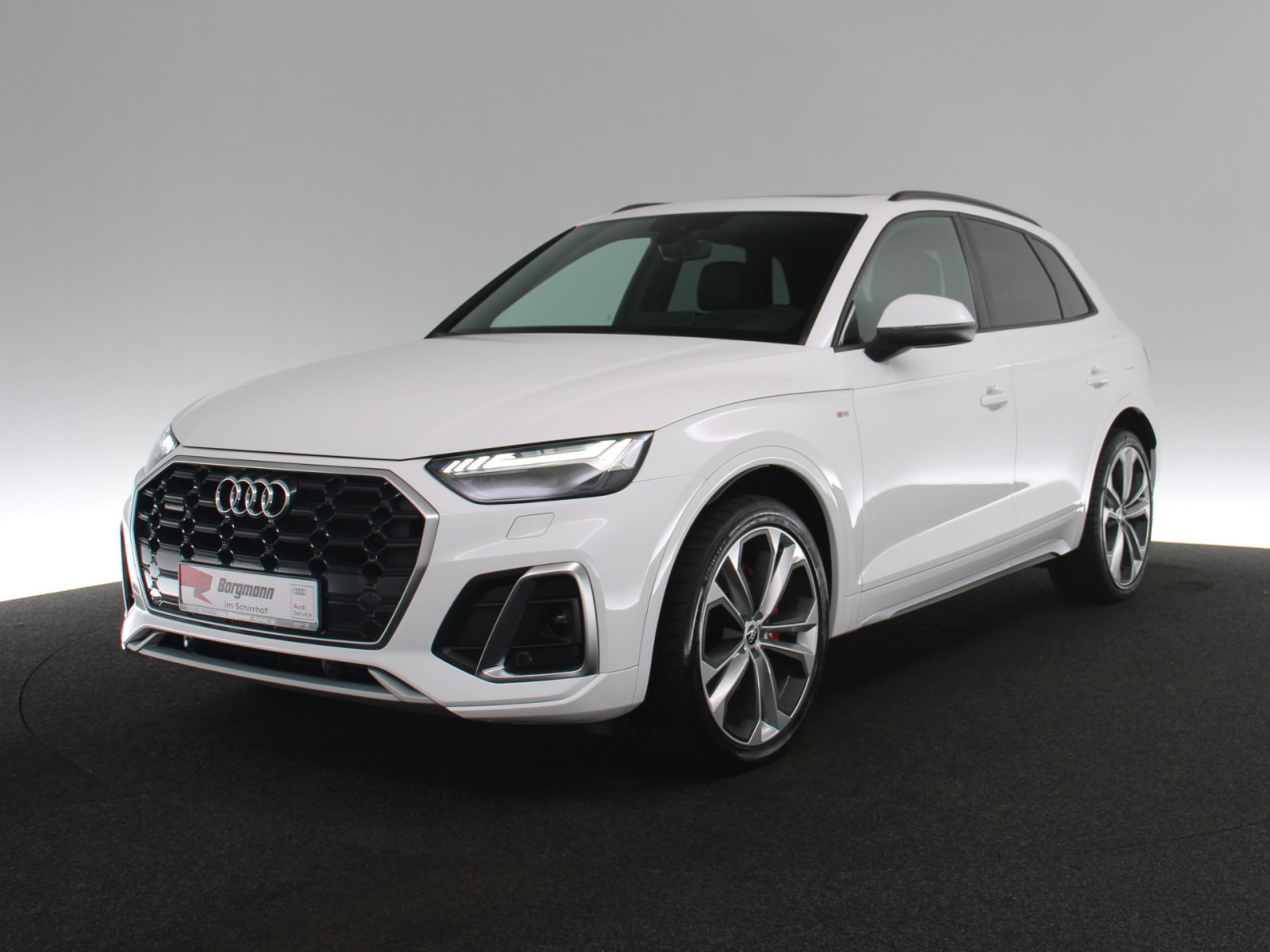 AUDI Q5 55 TFSI e quattro S line AUDI Q5 55 TFSI e quattro S line