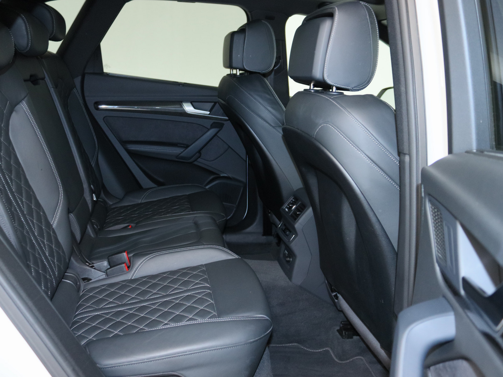 AUDI Q5 55 TFSI e quattro S line AUDI Q5 55 TFSI e quattro S line