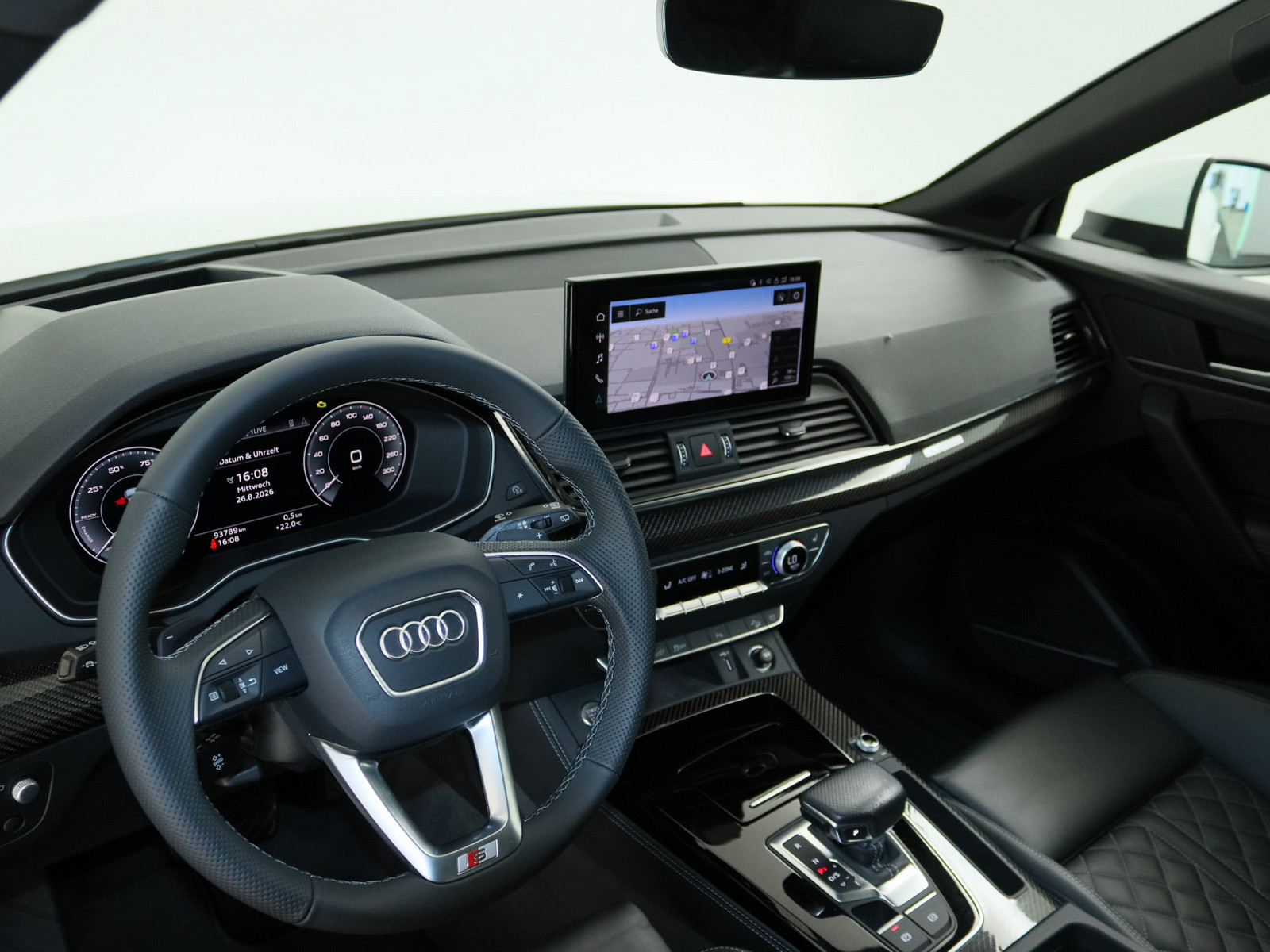 AUDI Q5 55 TFSI e quattro S line AUDI Q5 55 TFSI e quattro S line