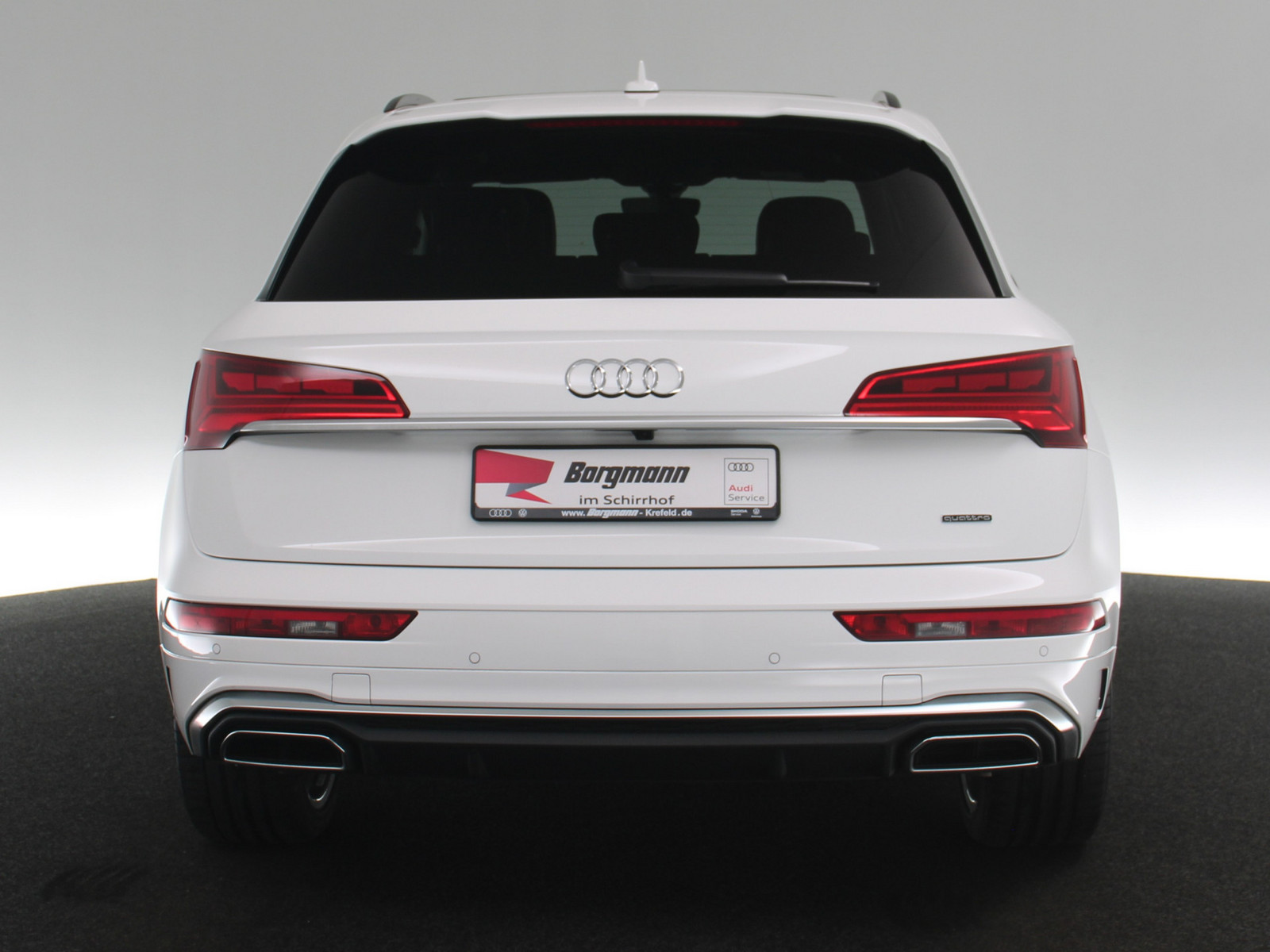 AUDI Q5 55 TFSI e quattro S line AUDI Q5 55 TFSI e quattro S line