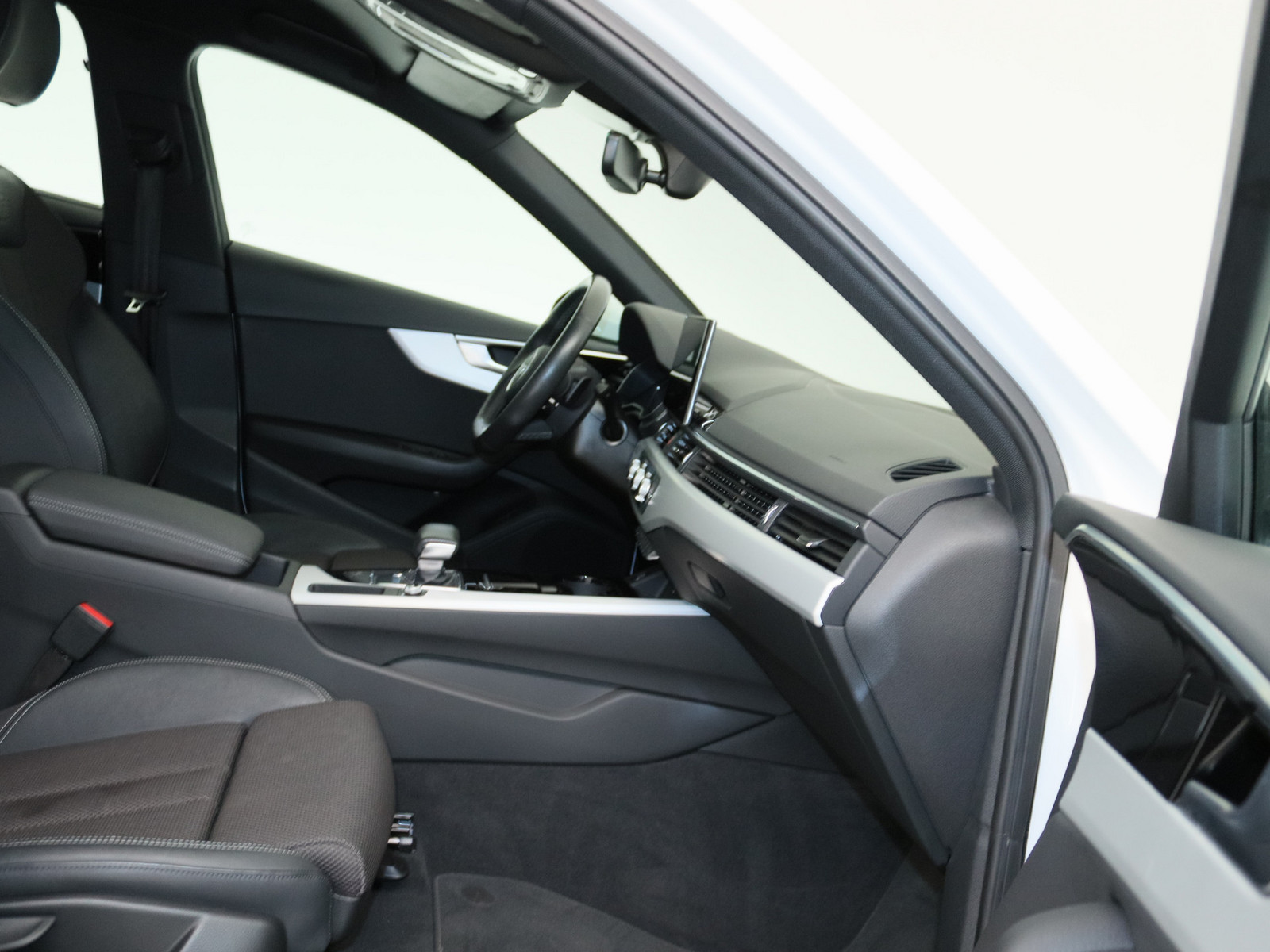 AUDI A4 Lim. 35 TDI S line AUDI A4 Lim. 35 TDI S line