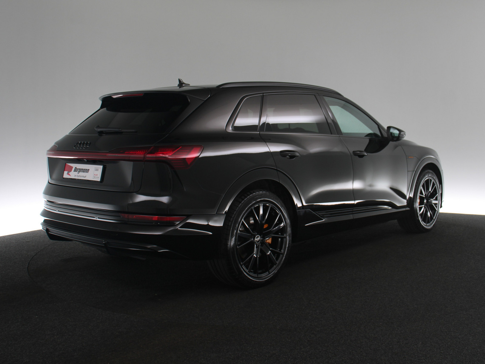 AUDI e-tron 55 quattro S line AUDI e-tron 55 quattro S line