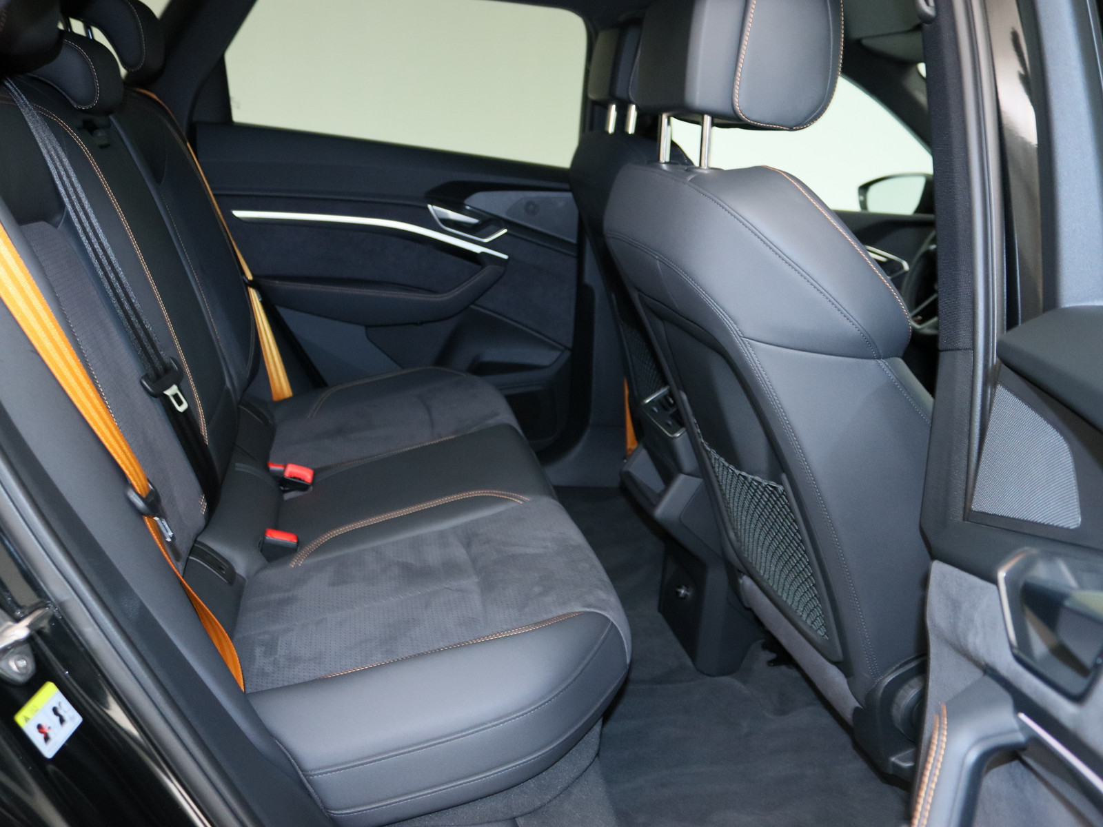 AUDI e-tron 55 quattro S line AUDI e-tron 55 quattro S line