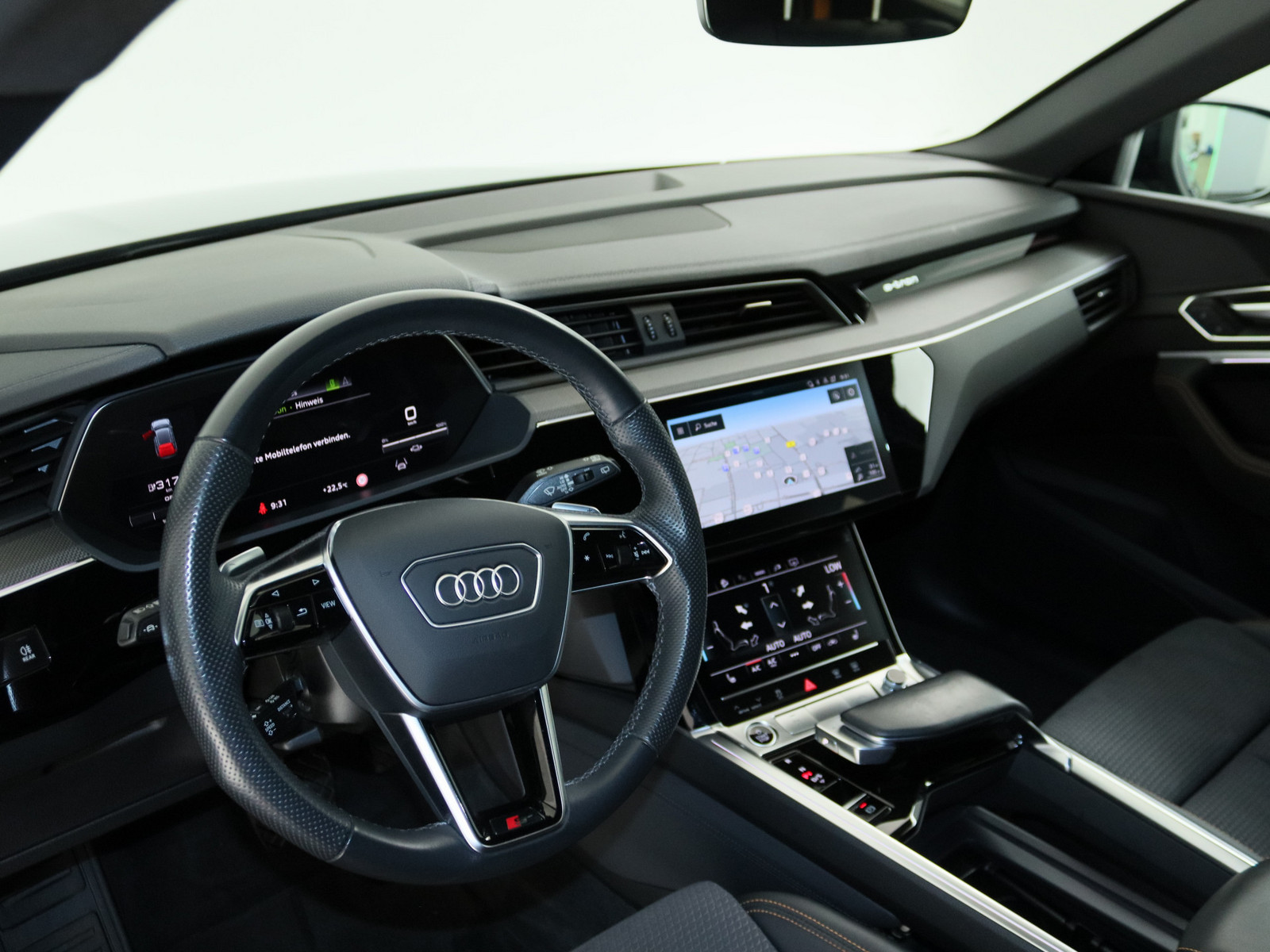AUDI e-tron 55 quattro S line AUDI e-tron 55 quattro S line
