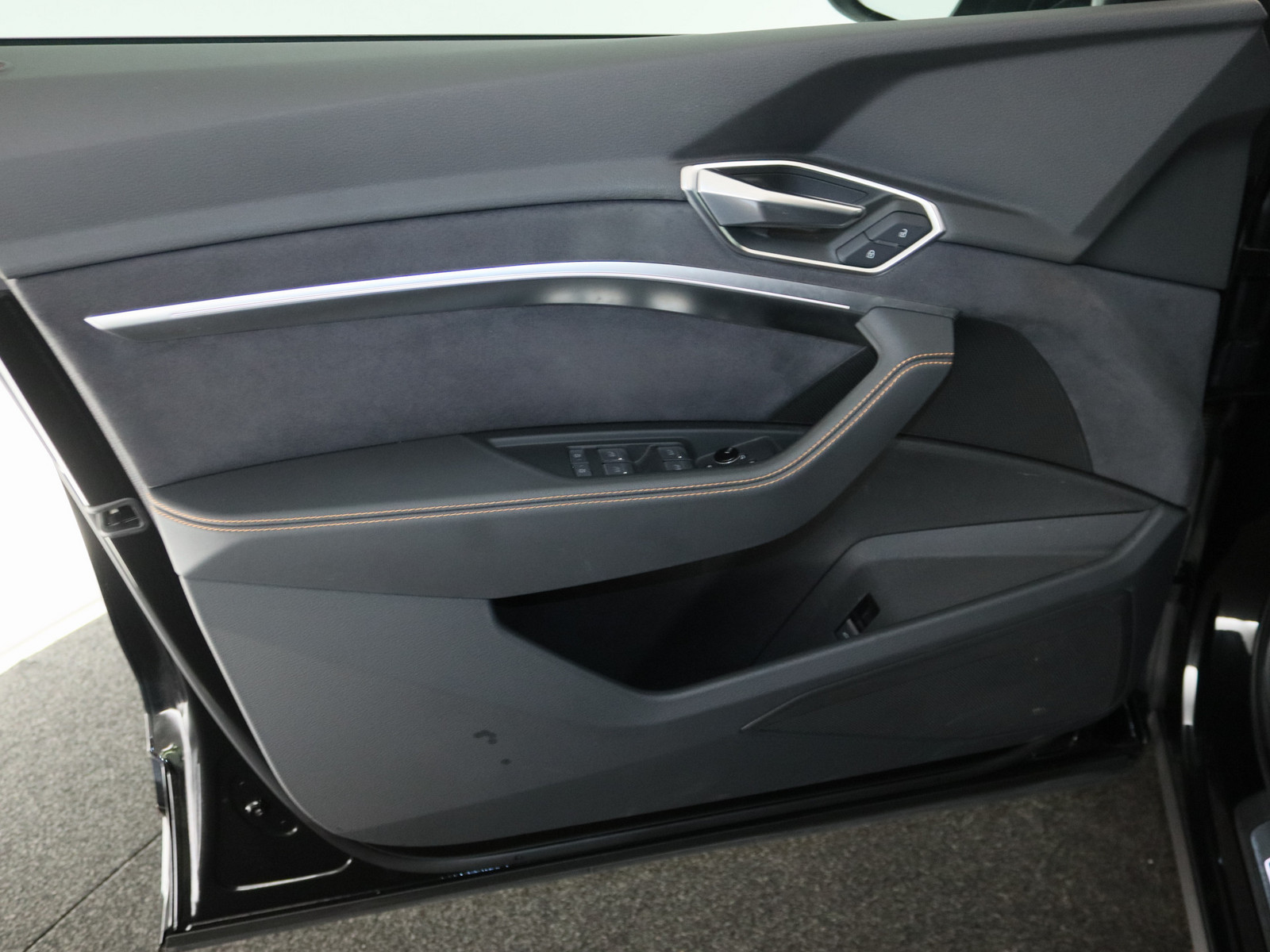 AUDI e-tron 55 quattro S line AUDI e-tron 55 quattro S line