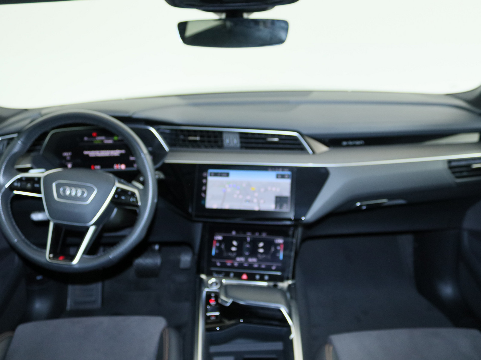 AUDI e-tron 55 quattro S line AUDI e-tron 55 quattro S line