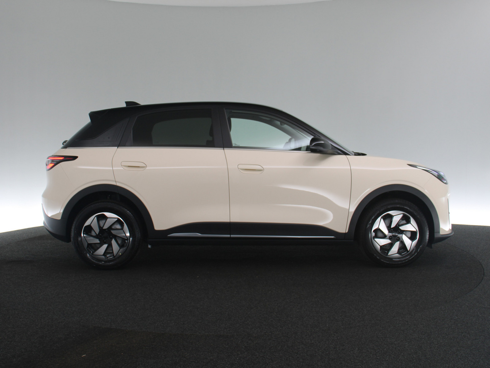 GEELY E2 Ultra GEELY E2 Ultra