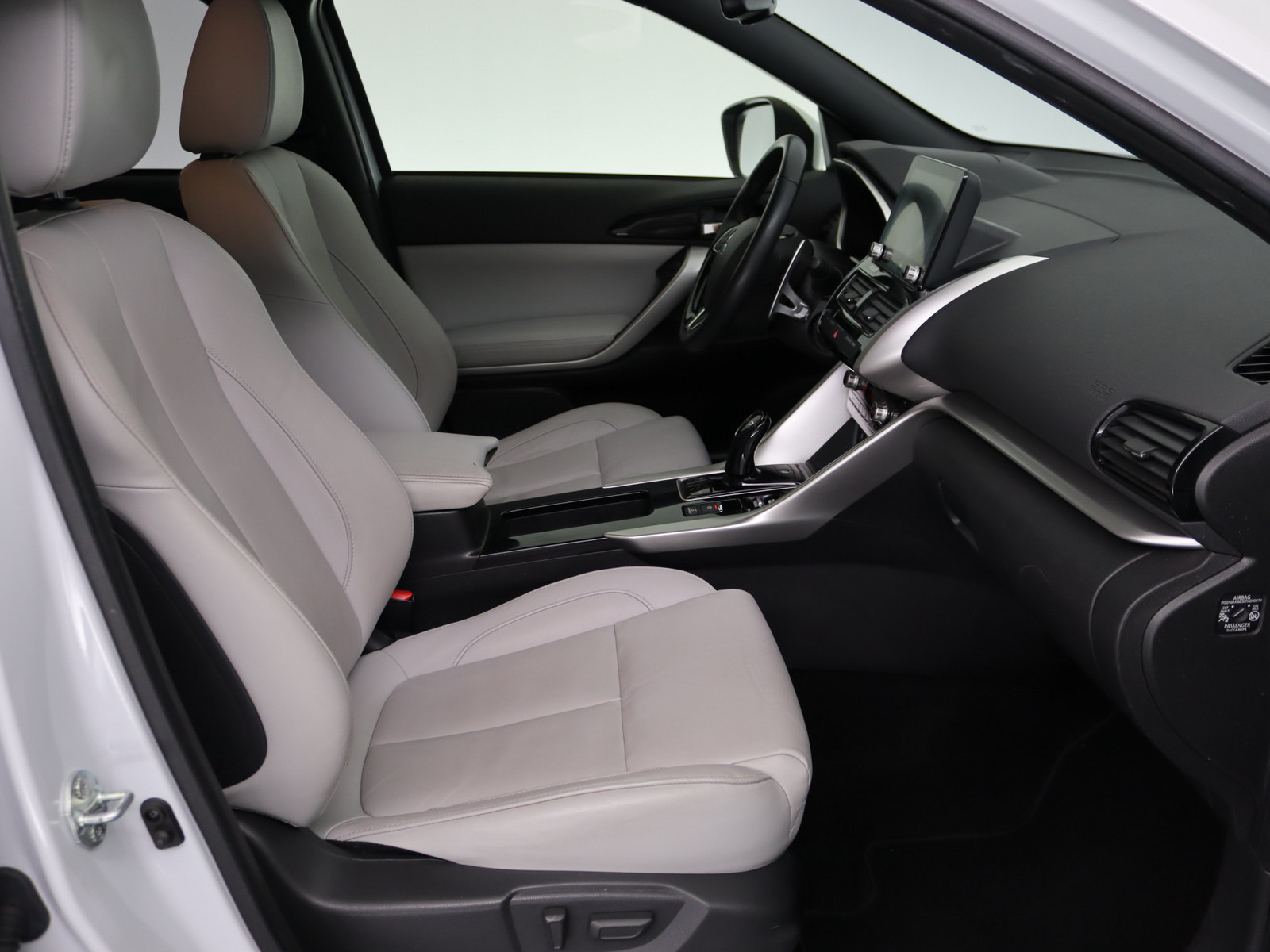 MITSUBISHI Eclipse Cross 2.4 Top Hybrid 4WD MITSUBISHI Eclipse Cross 2.4 Top Hybrid 4WD