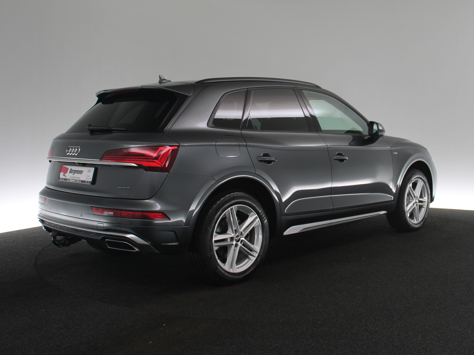 AUDI Q5 50 TFSI e quattro S line AUDI Q5 50 TFSI e quattro S line