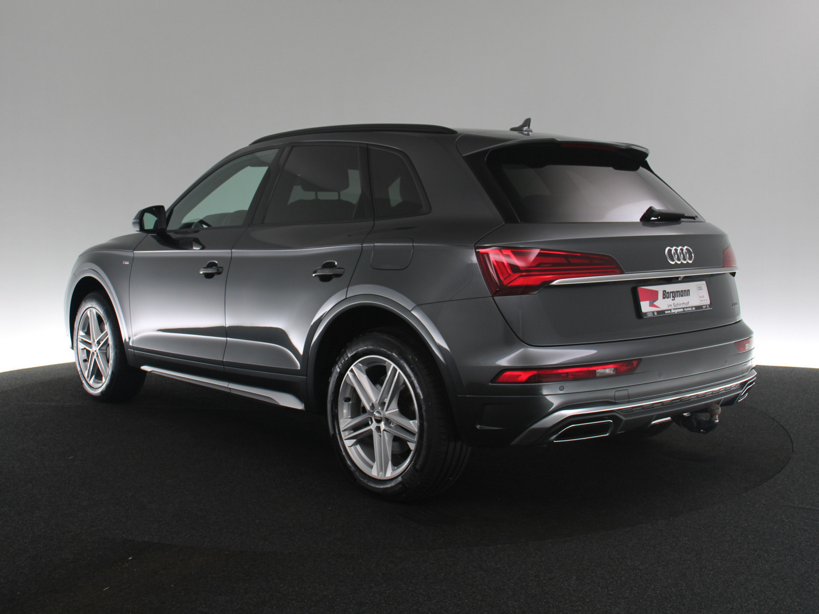 AUDI Q5 50 TFSI e quattro S line AUDI Q5 50 TFSI e quattro S line