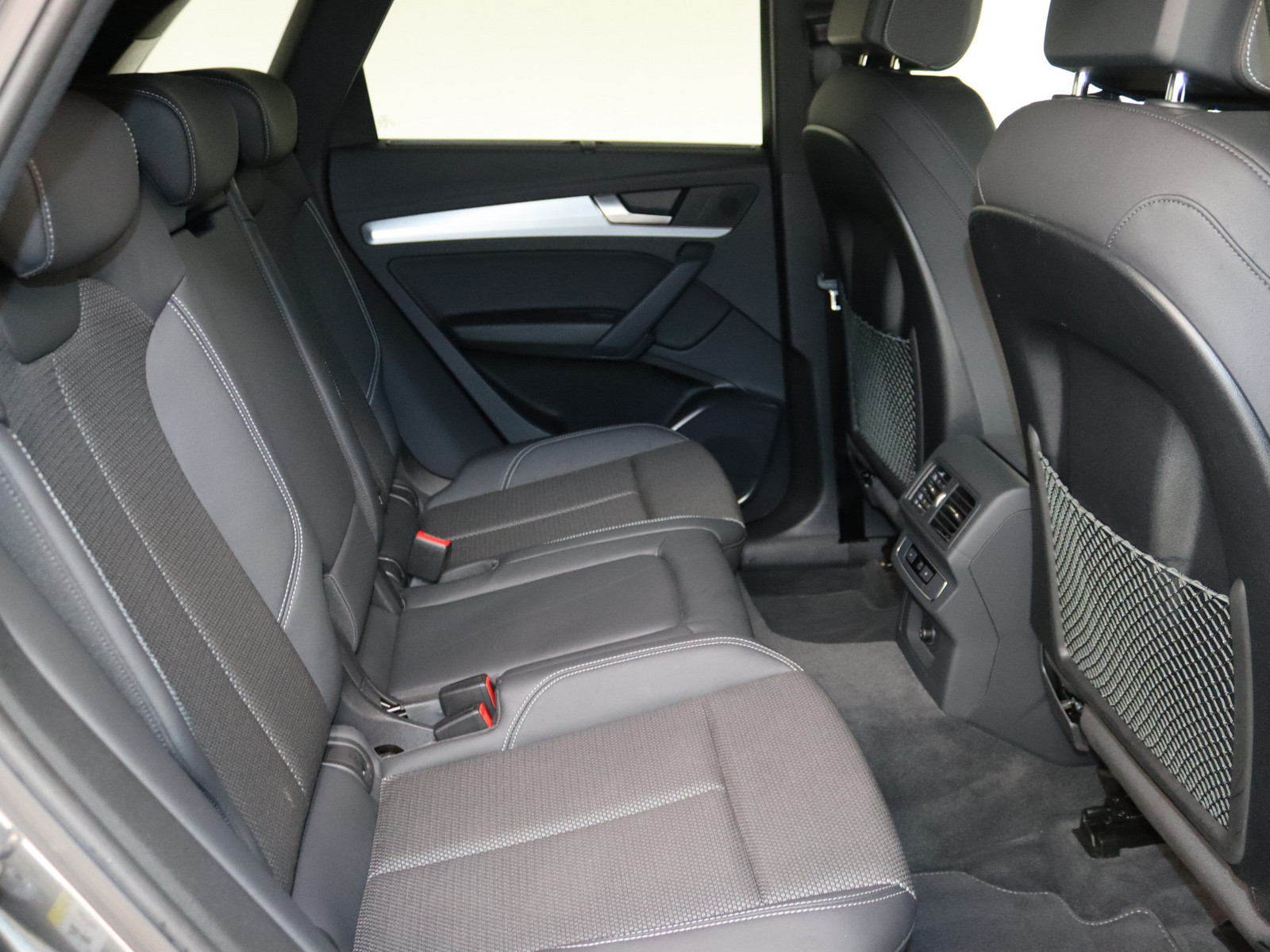 AUDI Q5 50 TFSI e quattro S line AUDI Q5 50 TFSI e quattro S line