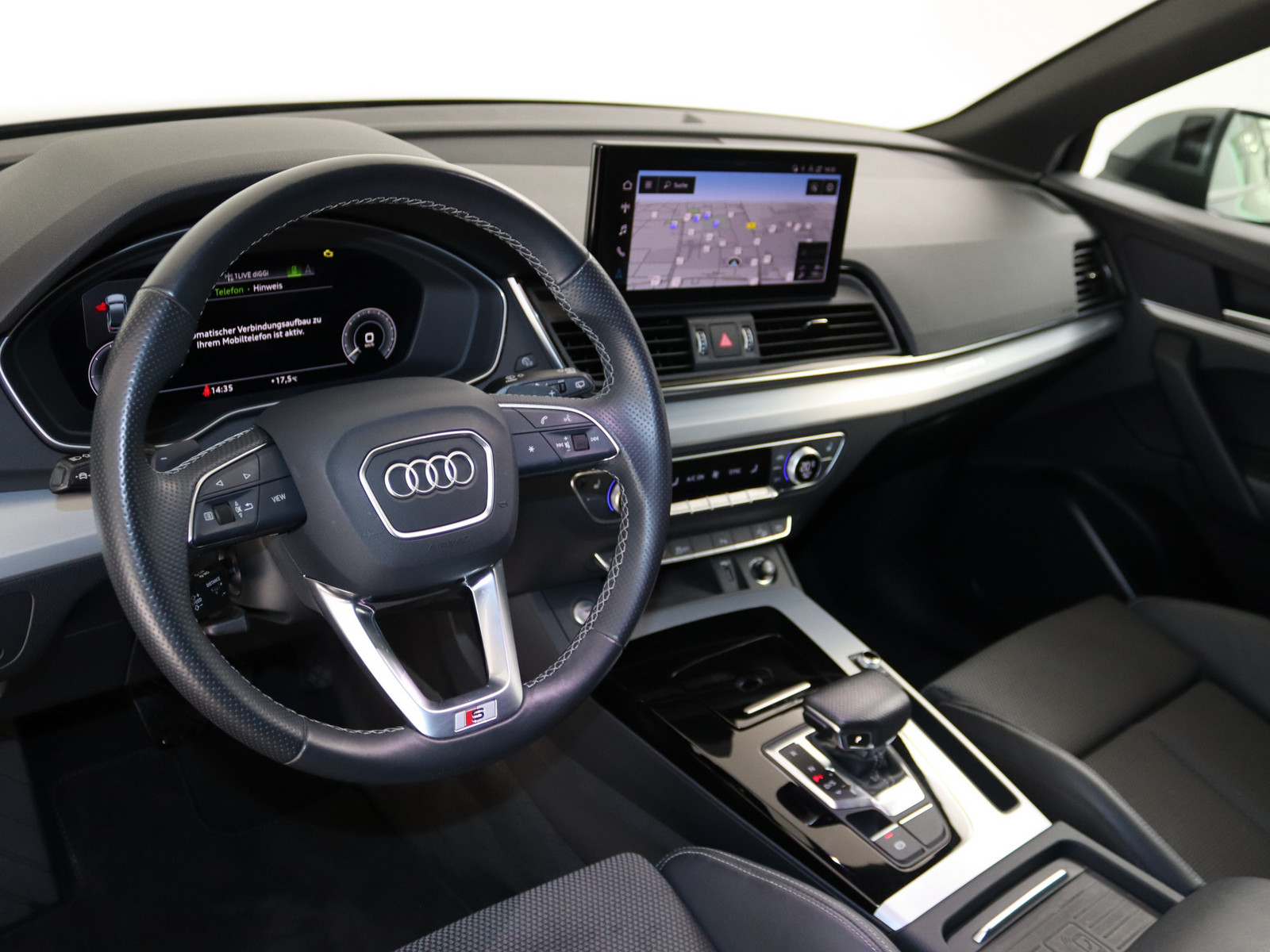 AUDI Q5 50 TFSI e quattro S line AUDI Q5 50 TFSI e quattro S line