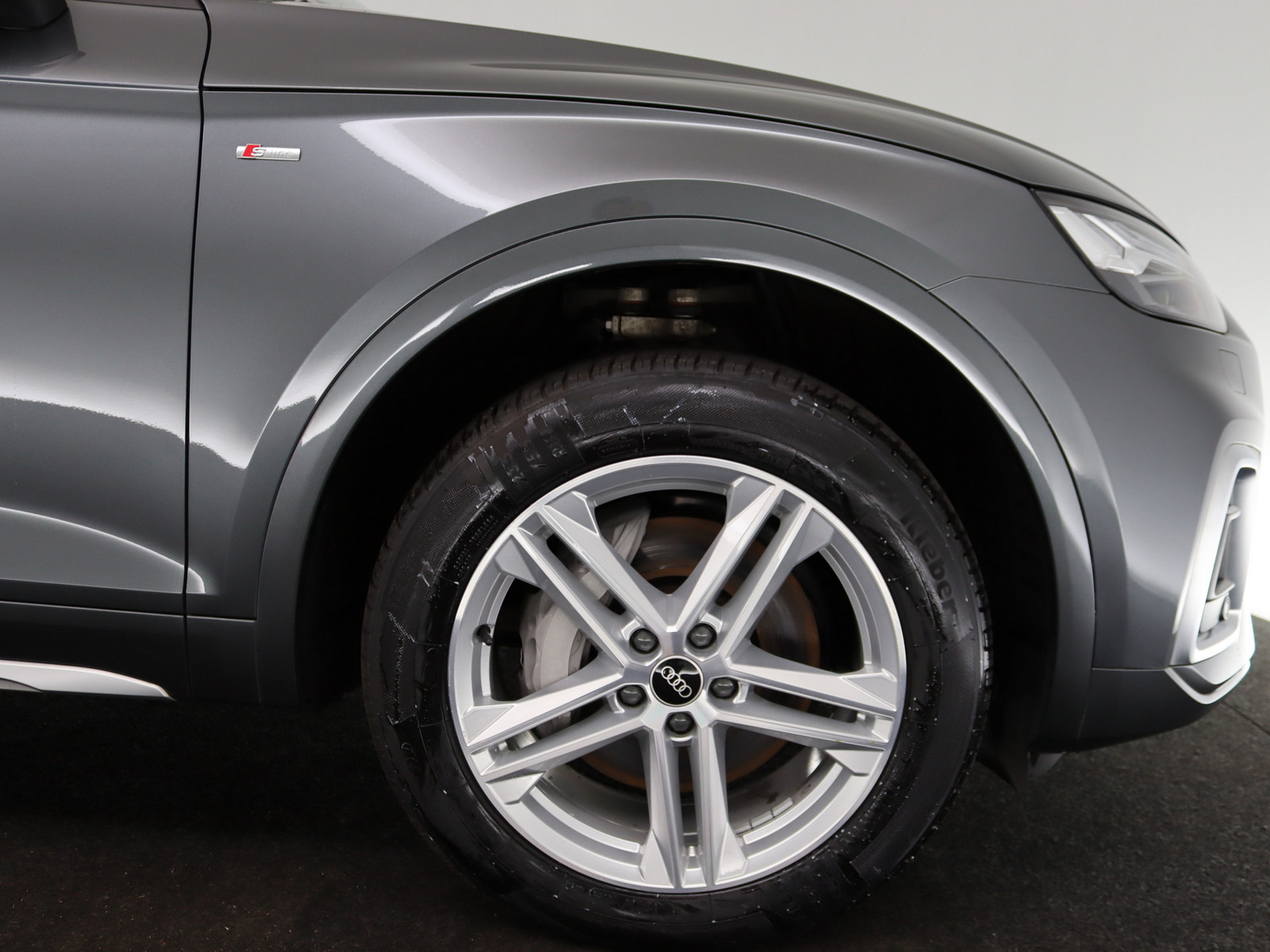 AUDI Q5 50 TFSI e quattro S line AUDI Q5 50 TFSI e quattro S line