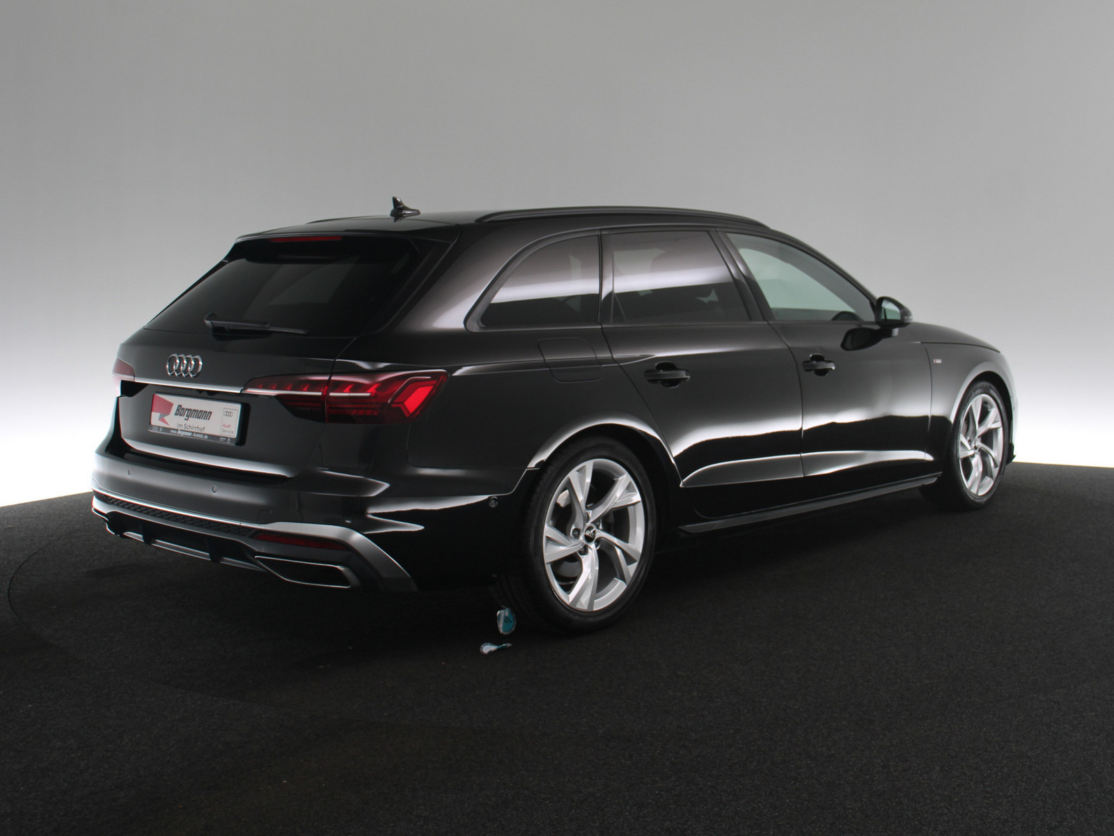 AUDI A4 Avant 40 TFSI S line AUDI A4 Avant 40 TFSI S line