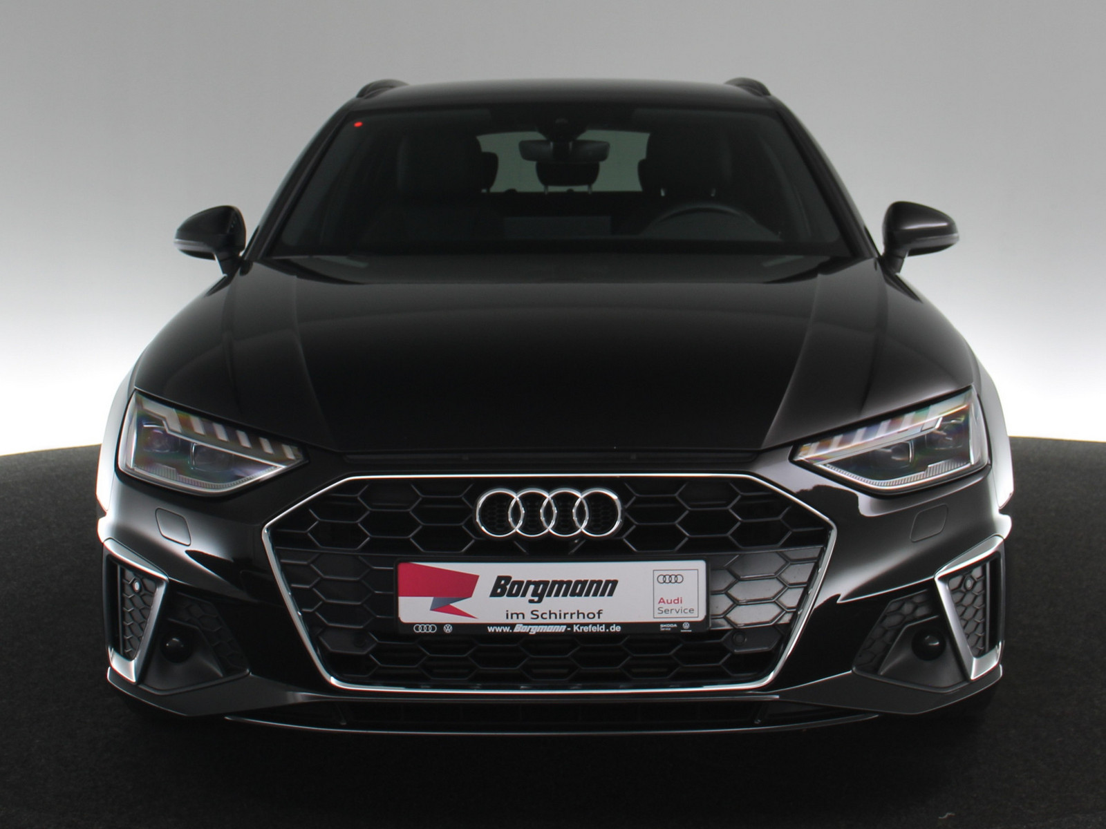 AUDI A4 Avant 40 TFSI S line AUDI A4 Avant 40 TFSI S line