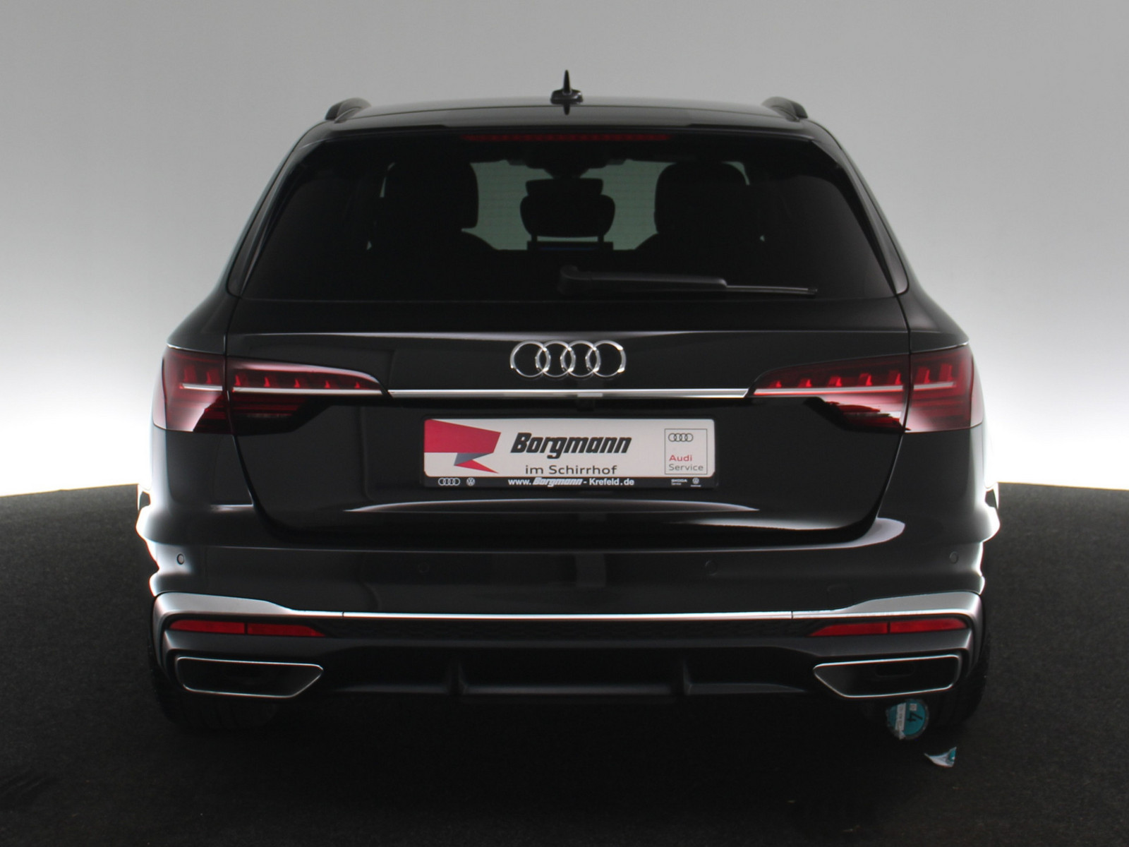 AUDI A4 Avant 40 TFSI S line AUDI A4 Avant 40 TFSI S line