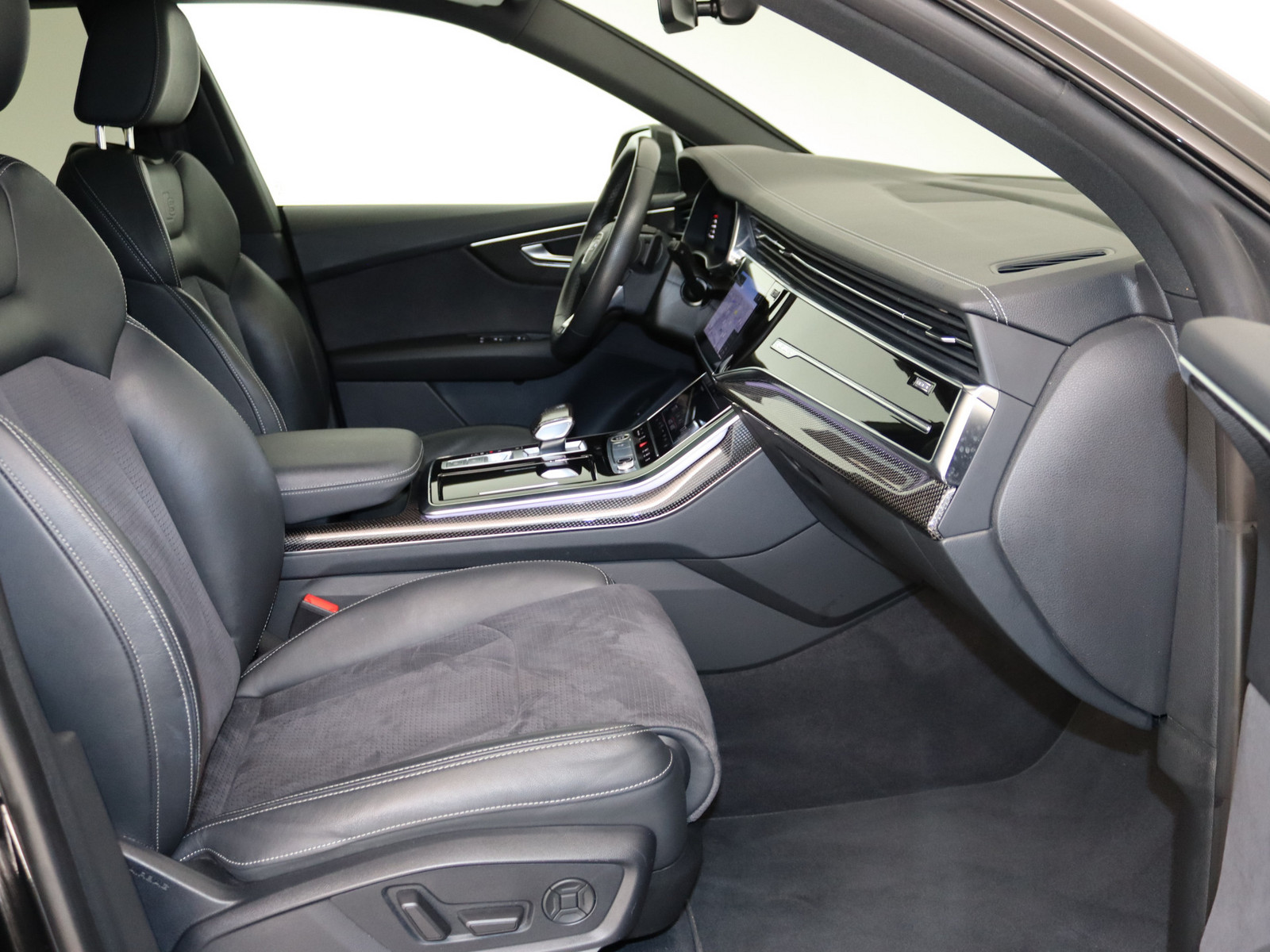 AUDI Q8 50 TDI quattro competition plus AUDI Q8 50 TDI quattro competition plus