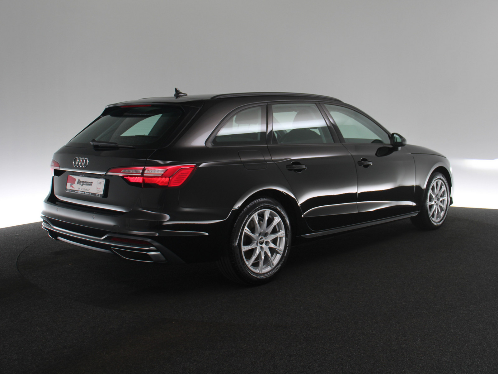 AUDI A4 Avant 35 TFSI advanced AUDI A4 Avant 35 TFSI advanced