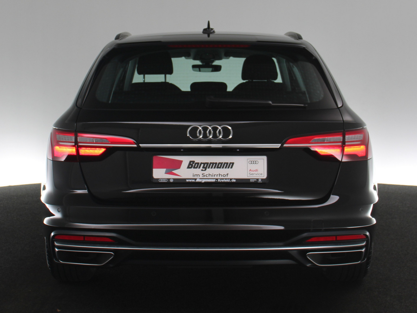 AUDI A4 Avant 35 TFSI advanced AUDI A4 Avant 35 TFSI advanced