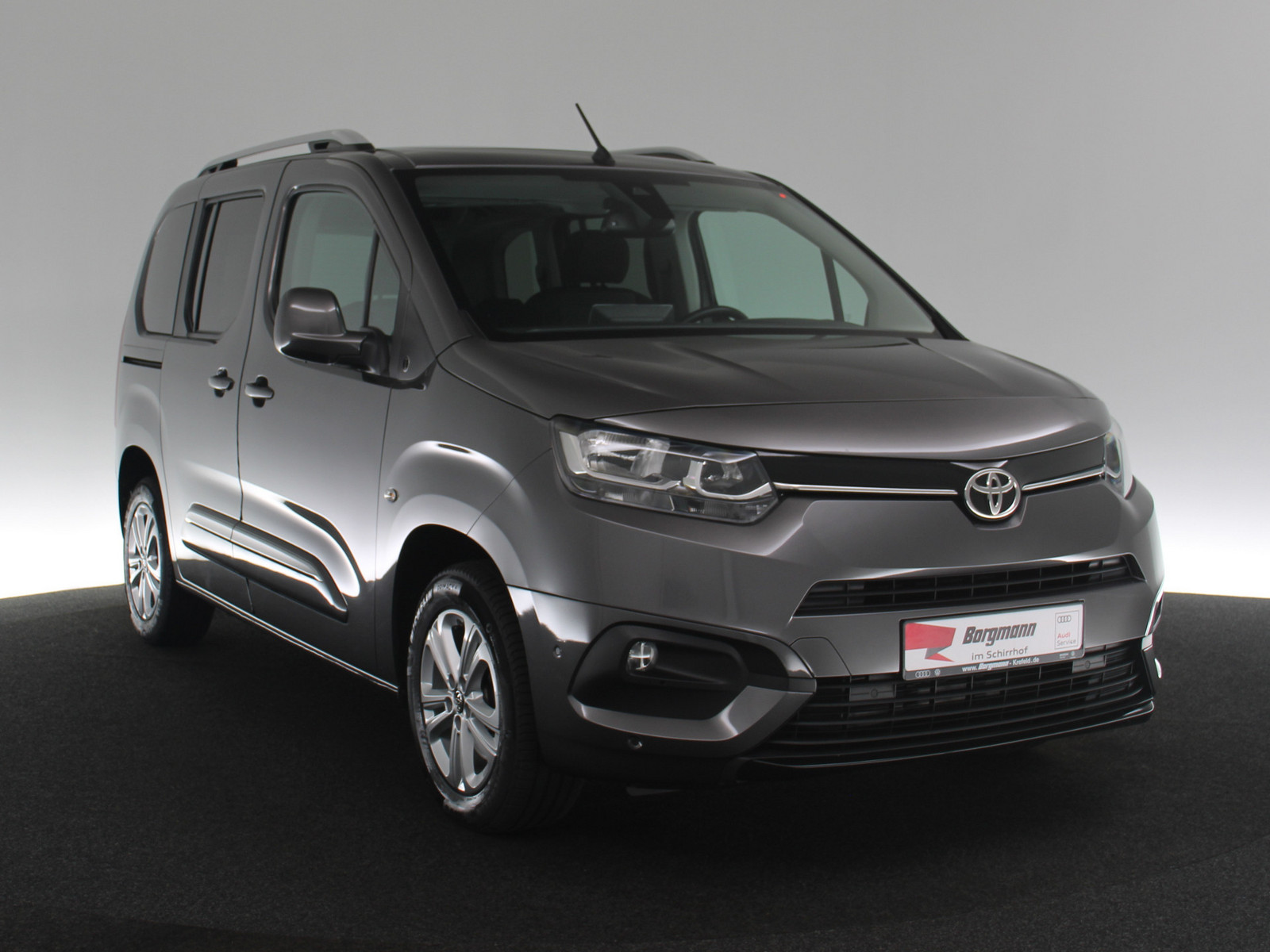 TOYOTA Proace City Verso 1.2 L1 Team Deutschland TOYOTA Proace City Verso 1.2 L1 Team Deutschland