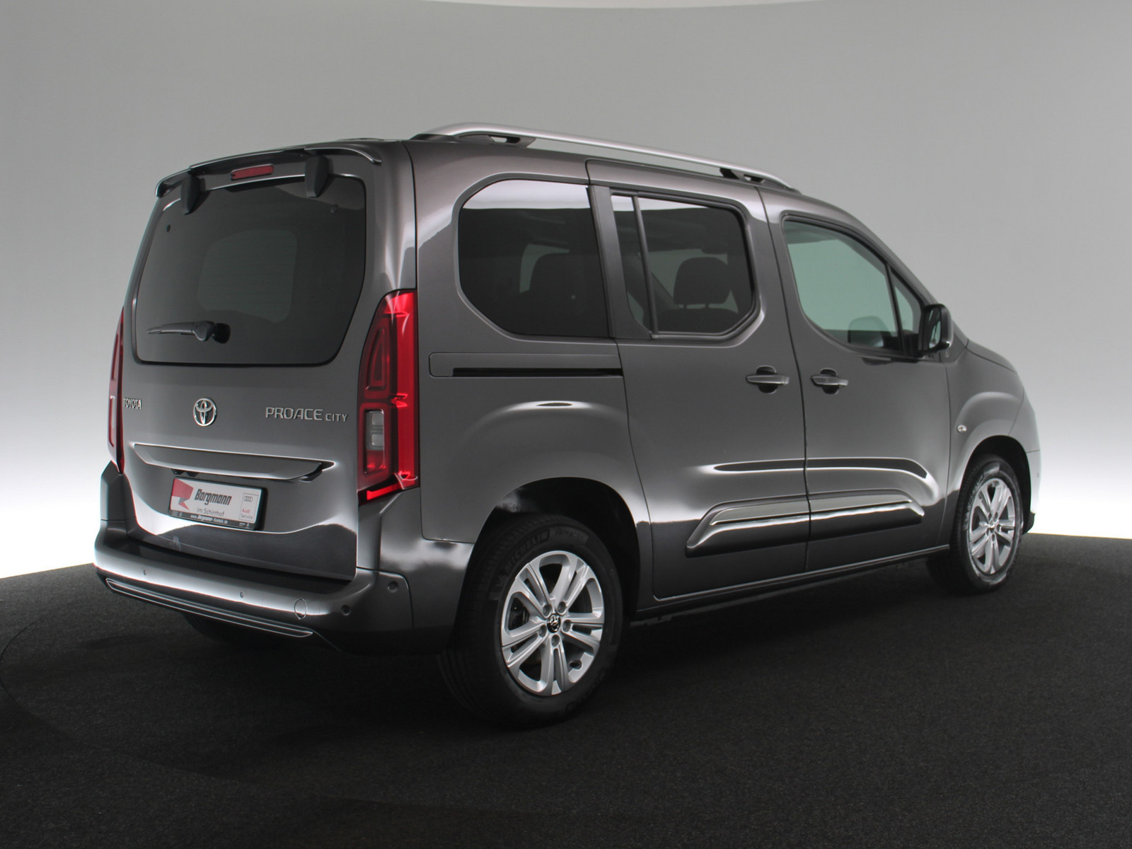 TOYOTA Proace City Verso 1.2 L1 Team Deutschland TOYOTA Proace City Verso 1.2 L1 Team Deutschland