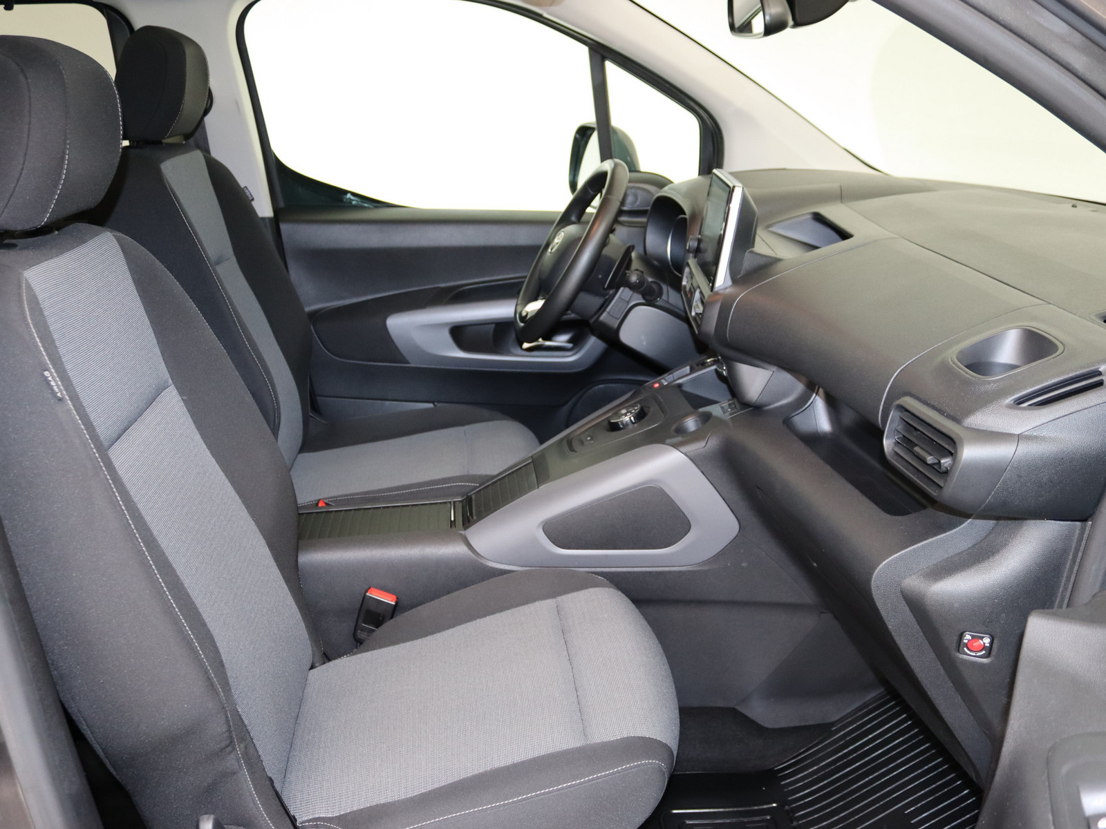 TOYOTA Proace City Verso 1.2 L1 Team Deutschland TOYOTA Proace City Verso 1.2 L1 Team Deutschland