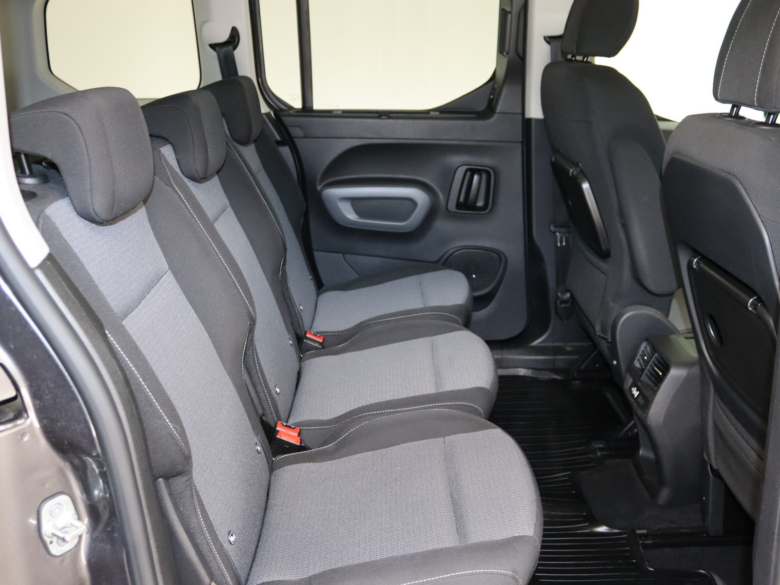 TOYOTA Proace City Verso 1.2 L1 Team Deutschland TOYOTA Proace City Verso 1.2 L1 Team Deutschland