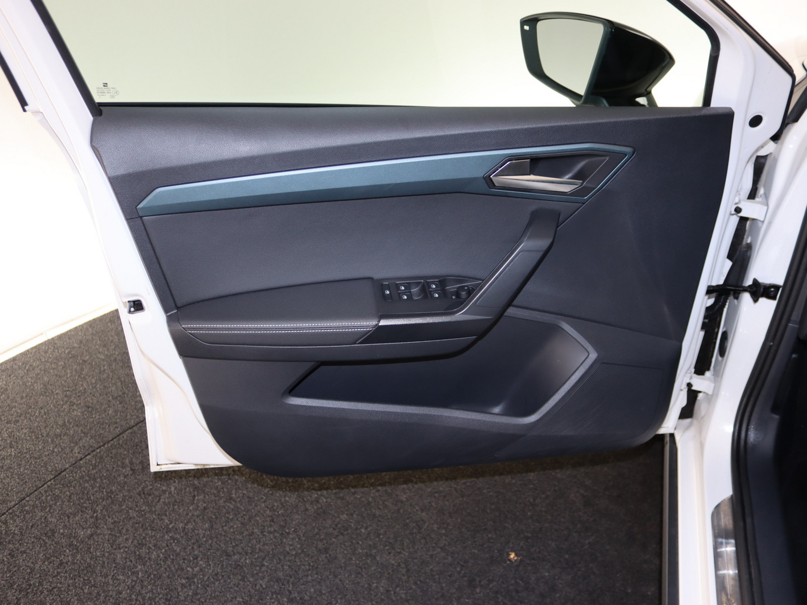 SEAT Arona 1.0 TSI Xperience SEAT Arona 1.0 TSI Xperience