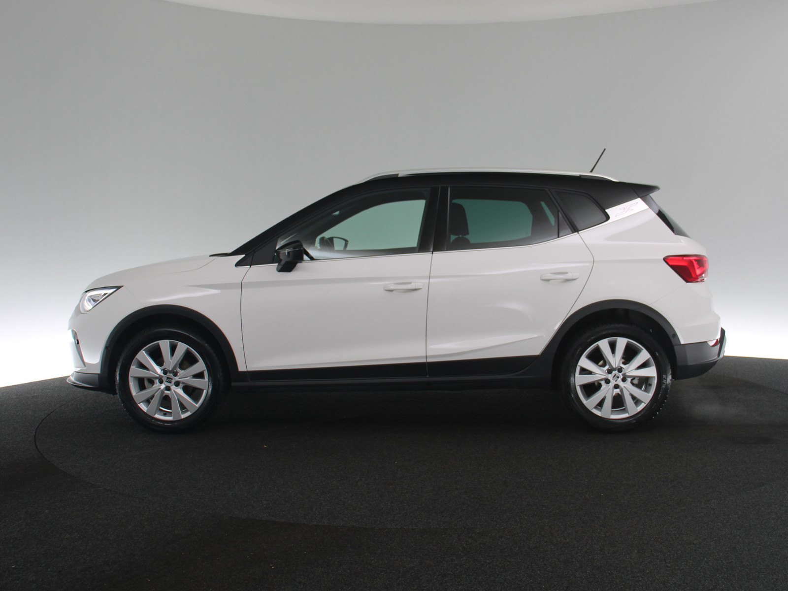 SEAT Arona 1.0 TSI Xperience SEAT Arona 1.0 TSI Xperience