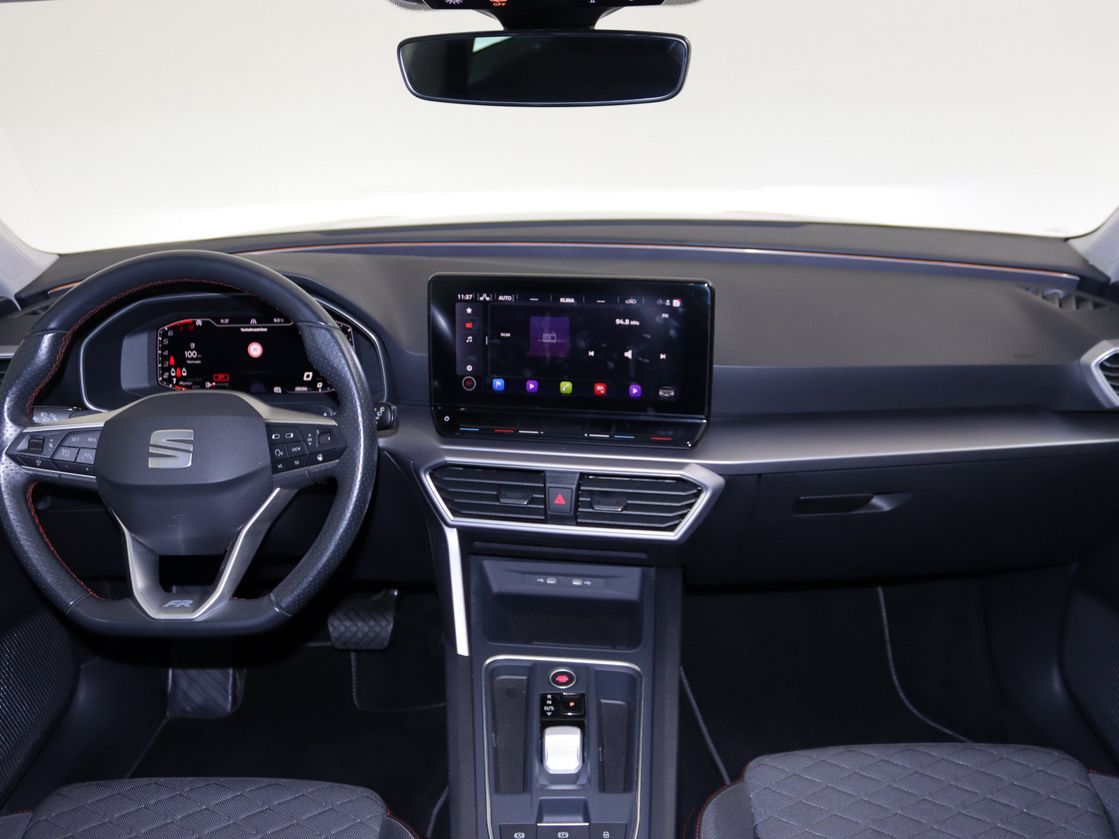 SEAT Leon 1.5 eTSI FR SEAT Leon 1.5 eTSI FR