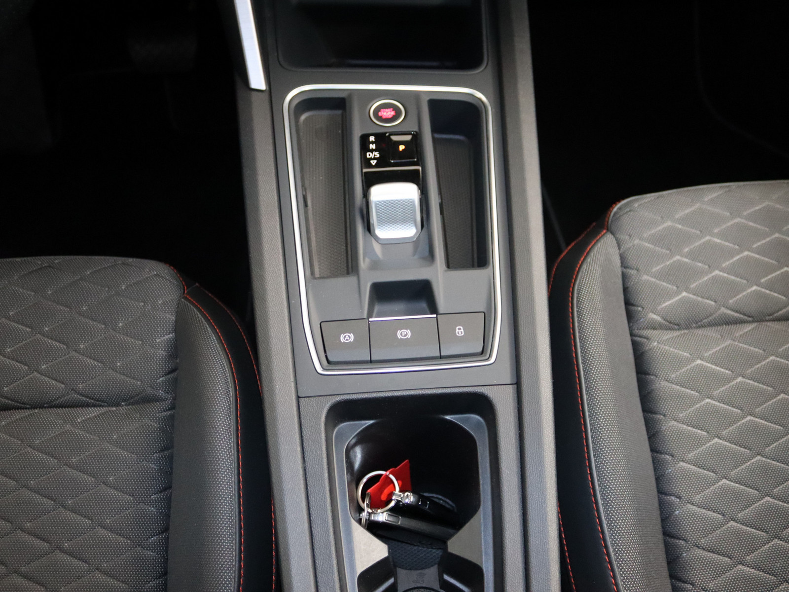 SEAT Leon 1.5 eTSI FR SEAT Leon 1.5 eTSI FR