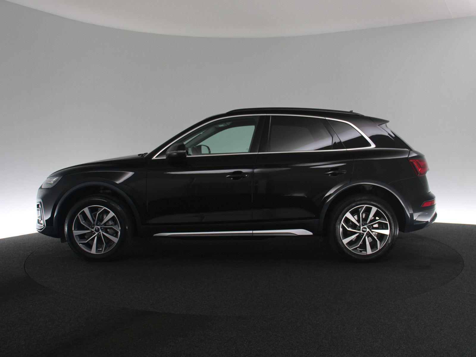 AUDI Q5 40 TFSI quattro advanced AUDI Q5 40 TFSI quattro advanced