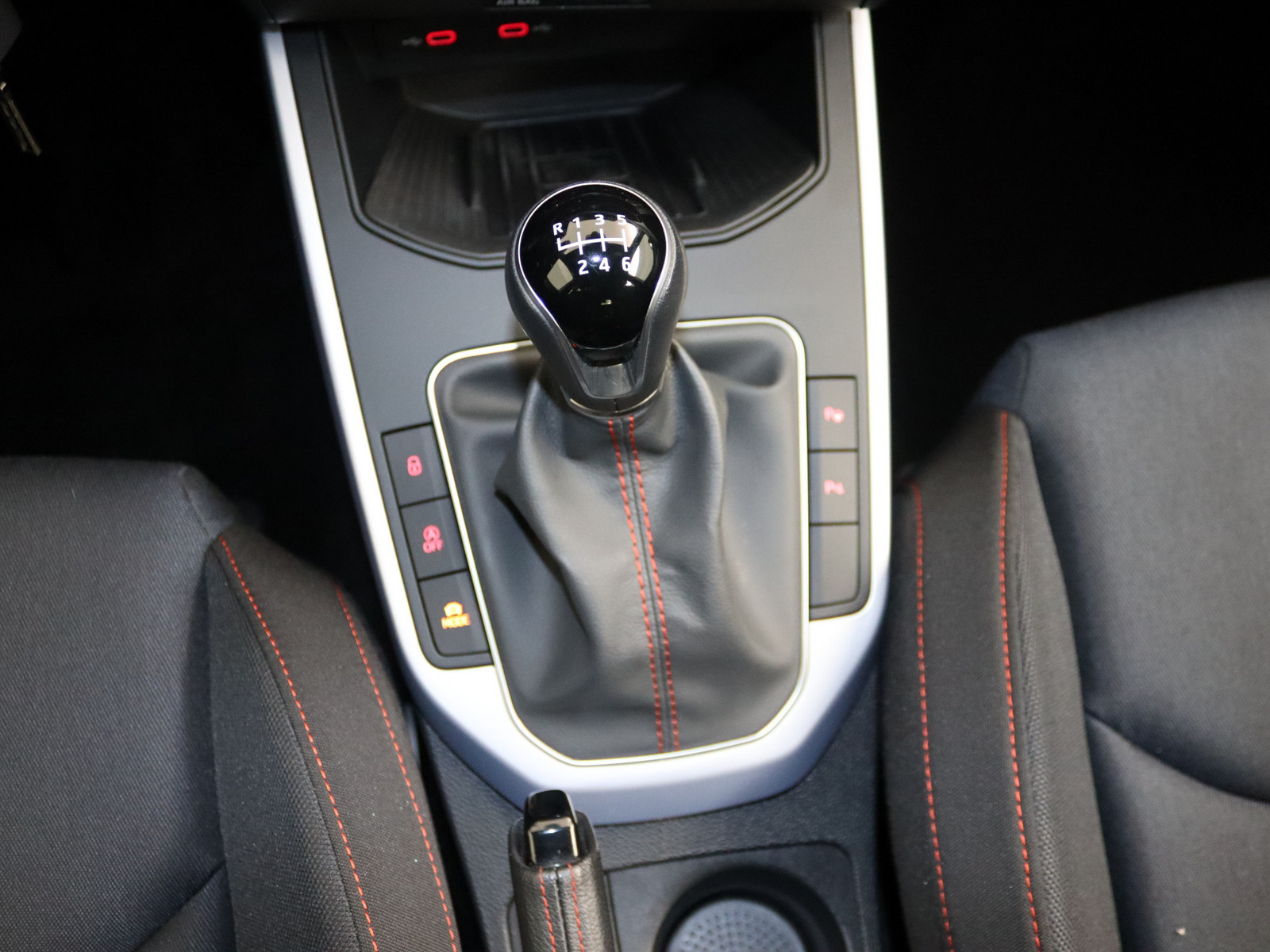 SEAT Arona 1.0 TSI FR SEAT Arona 1.0 TSI FR