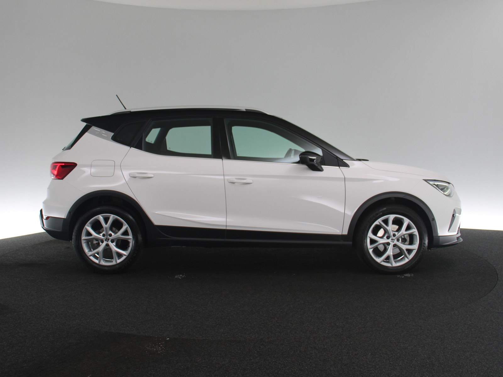 SEAT Arona 1.0 TSI FR SEAT Arona 1.0 TSI FR