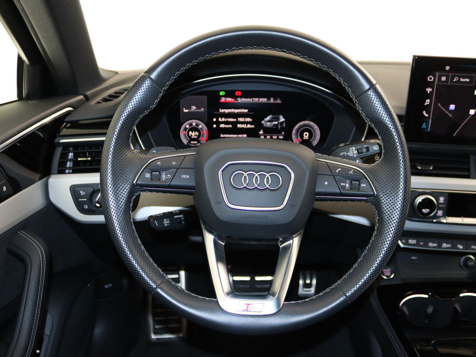 AUDI A4 Avant 40 TDI S line AUDI A4 Avant 40 TDI S line