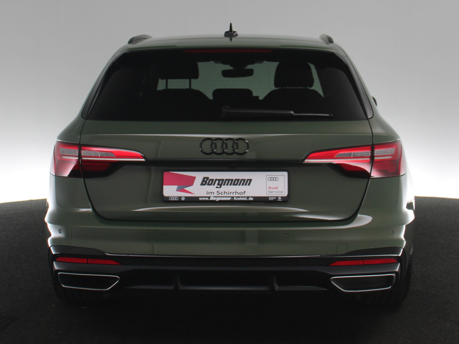 AUDI A4 Avant 40 TDI S line AUDI A4 Avant 40 TDI S line