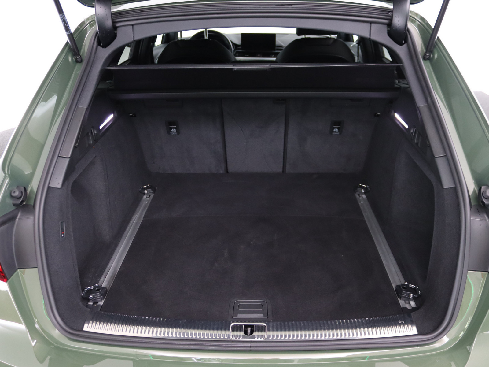 AUDI A4 Avant 40 TDI S line AUDI A4 Avant 40 TDI S line