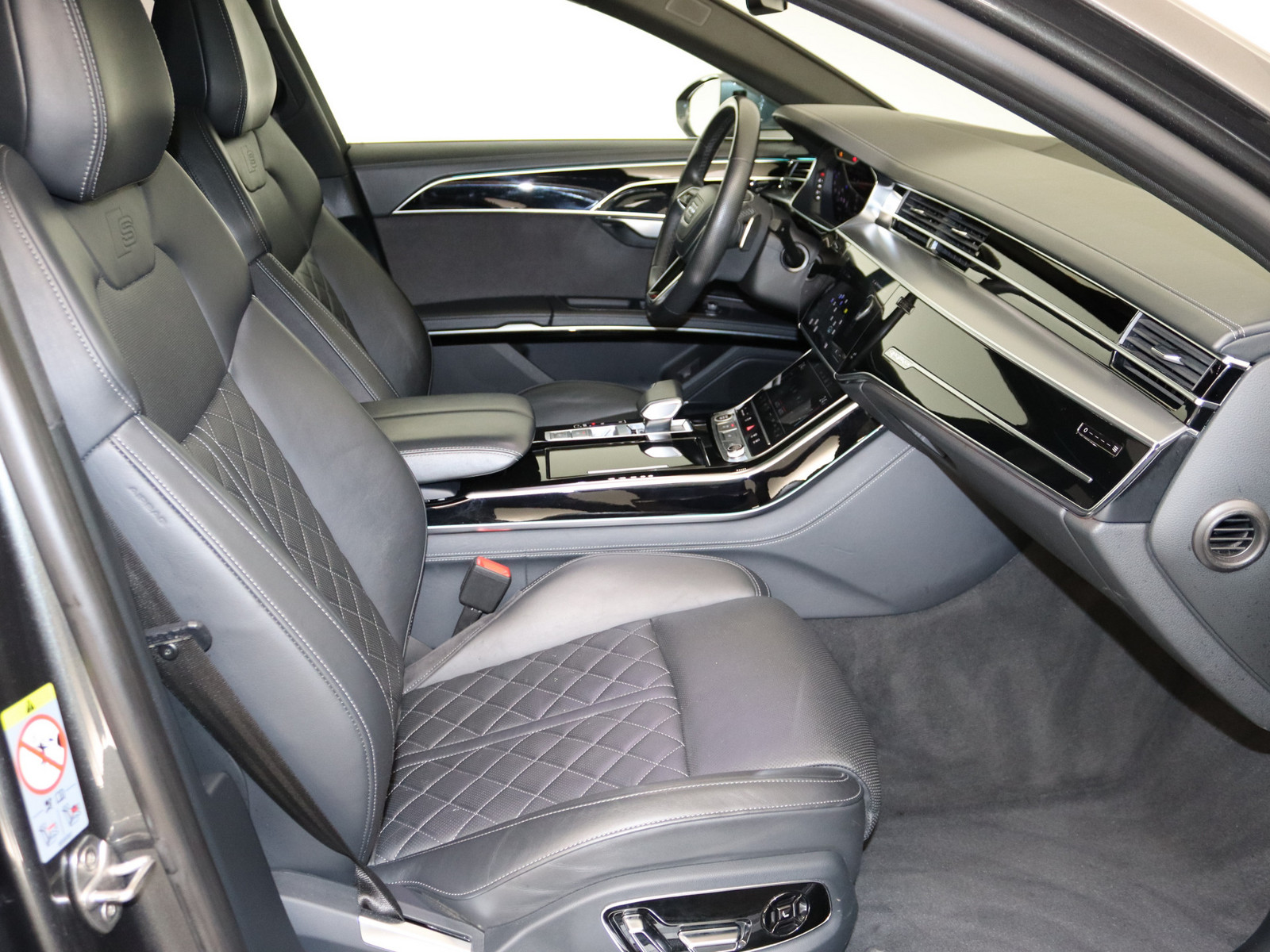 AUDI A8 50 TDI 2 x S-line AUDI A8 50 TDI 2 x S-line