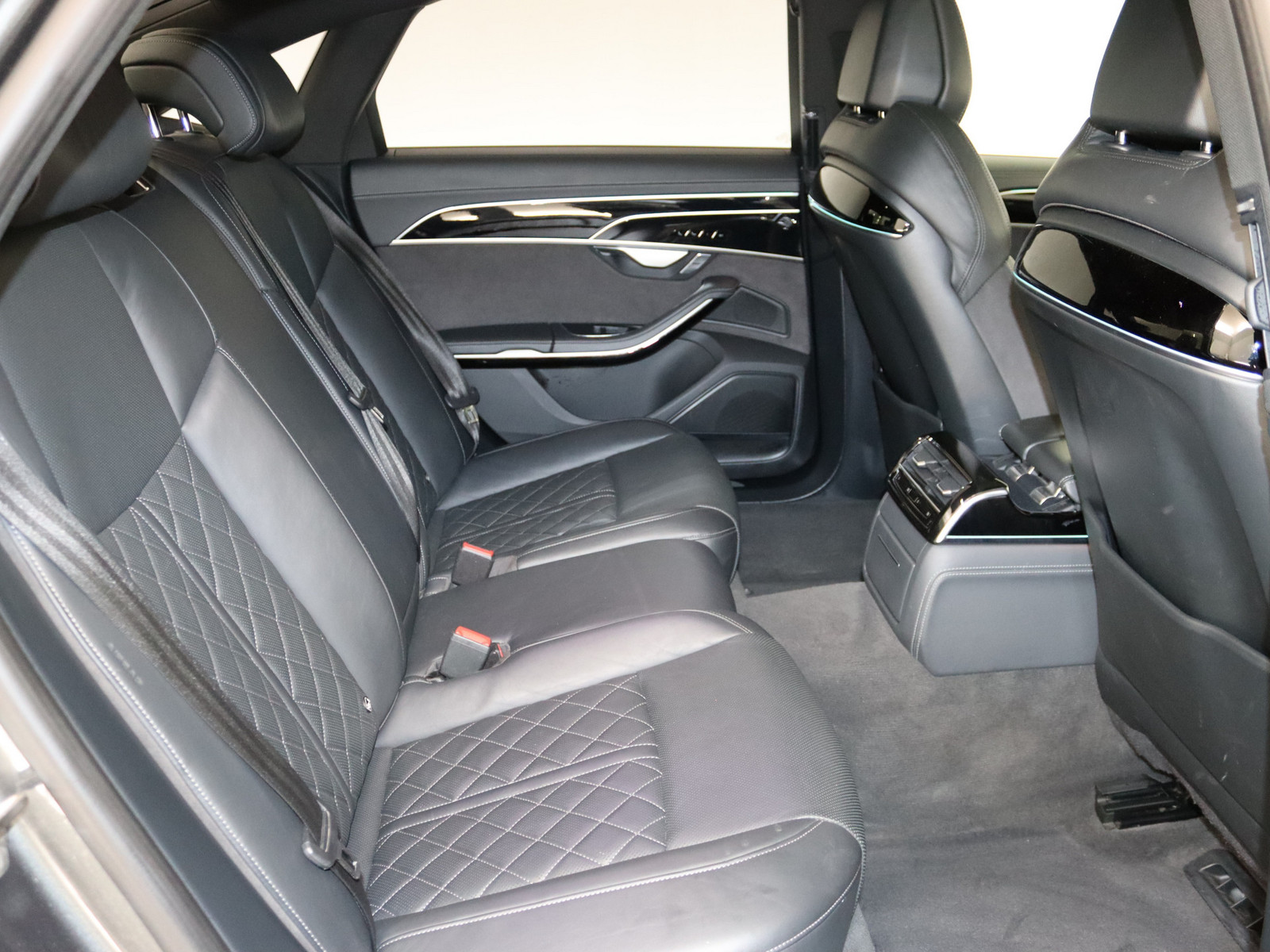 AUDI A8 50 TDI 2 x S-line AUDI A8 50 TDI 2 x S-line
