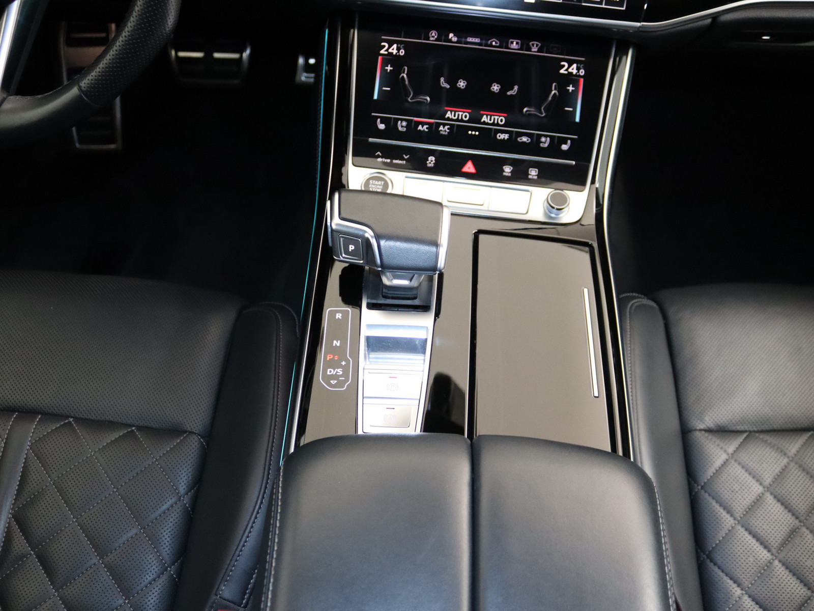 AUDI A8 50 TDI 2 x S-line AUDI A8 50 TDI 2 x S-line